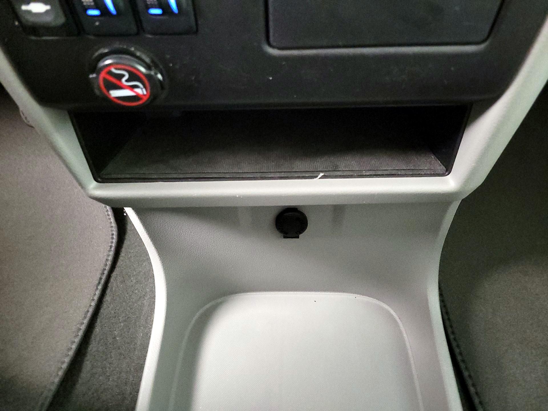 Thumbnail: 2015 Toyota Sienna - 18