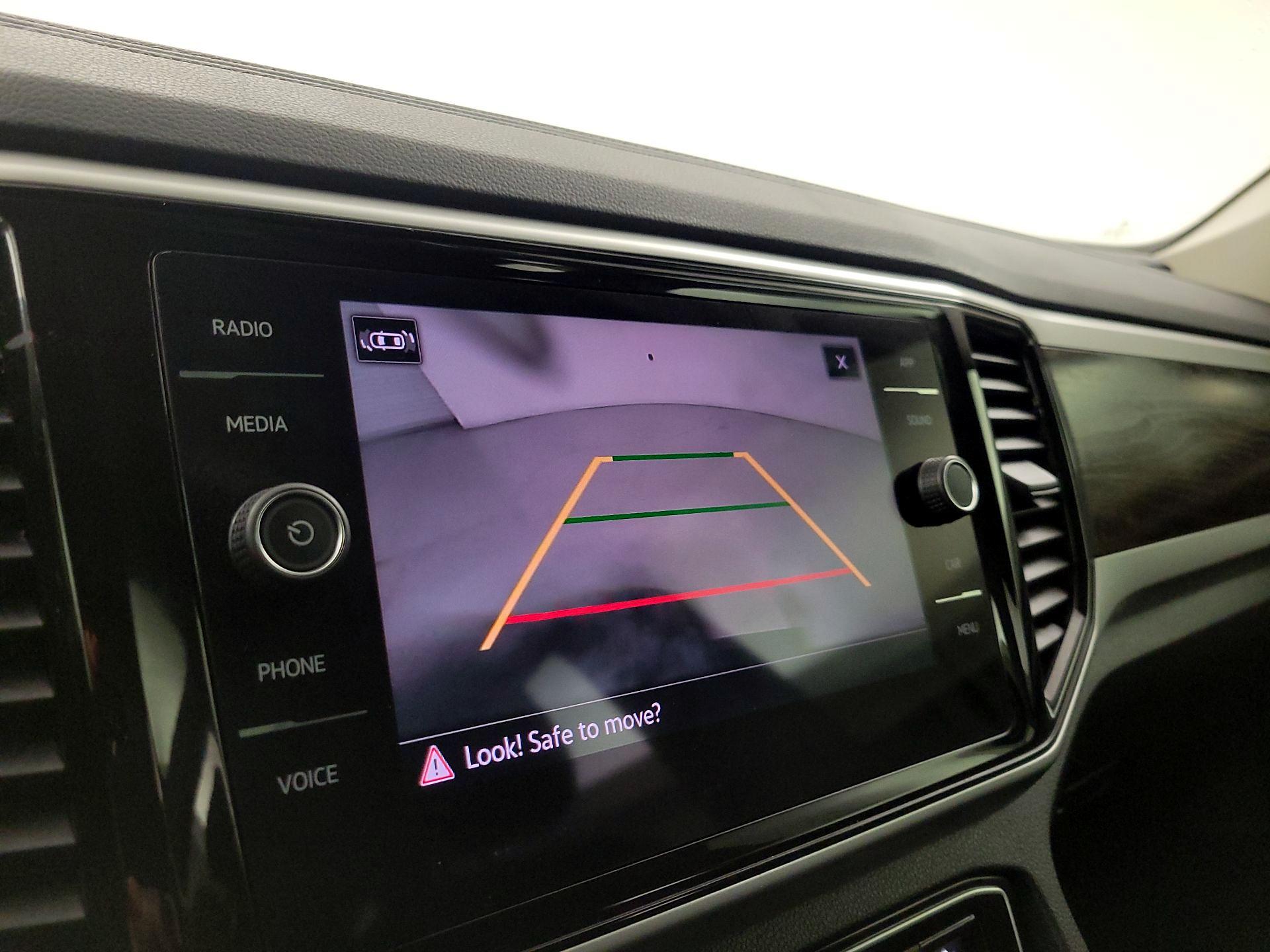 Thumbnail: 2022 Volkswagen Atlas - 14