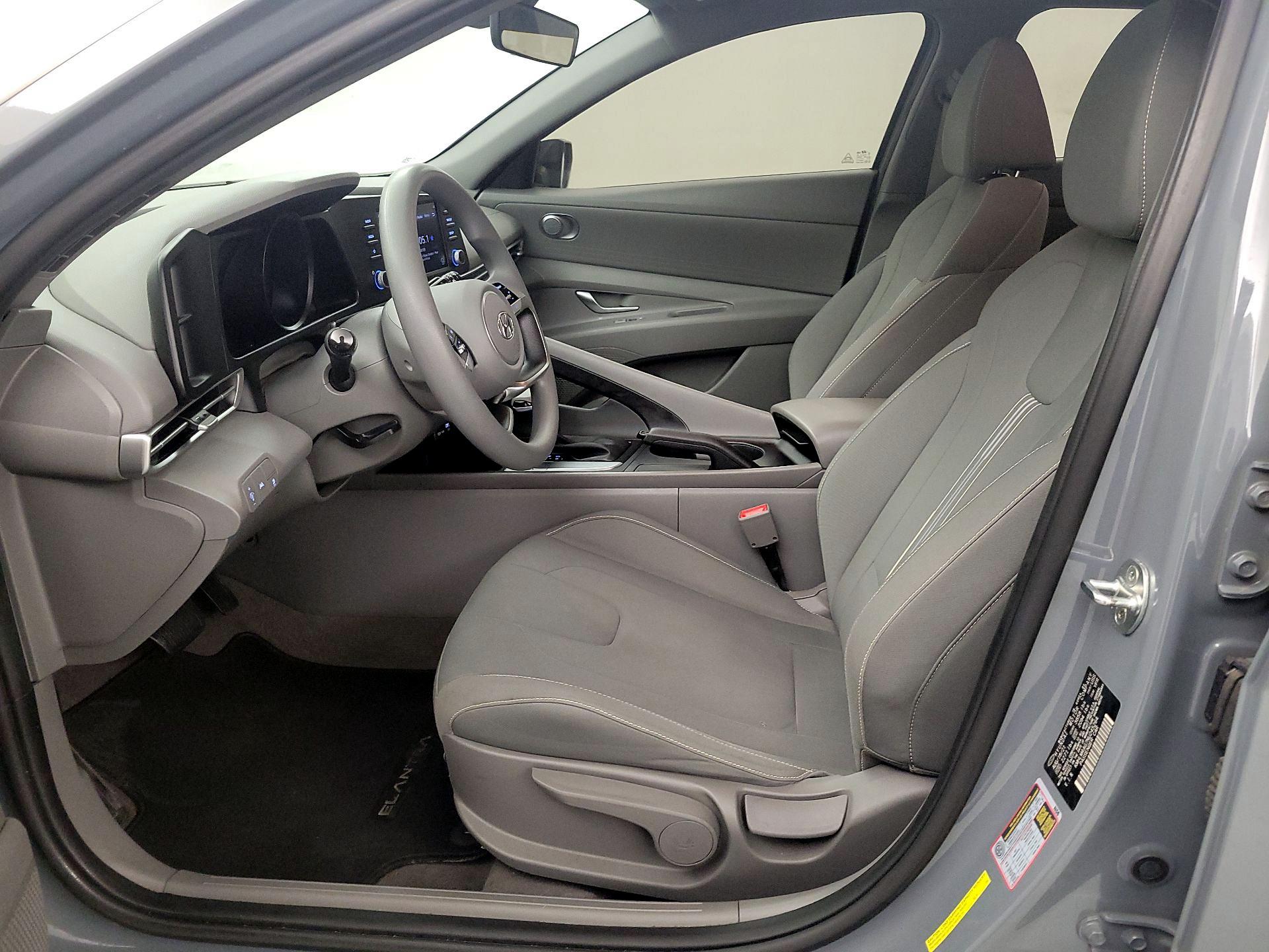 Thumbnail: 2022 Hyundai Elantra - 11