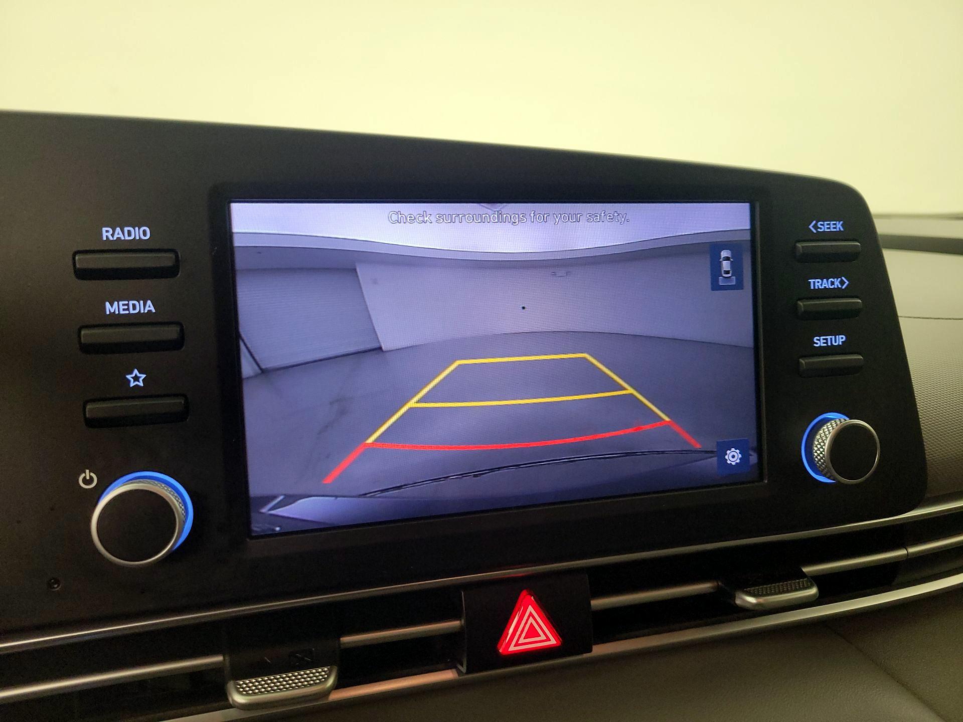 Thumbnail: 2022 Hyundai Elantra - 14