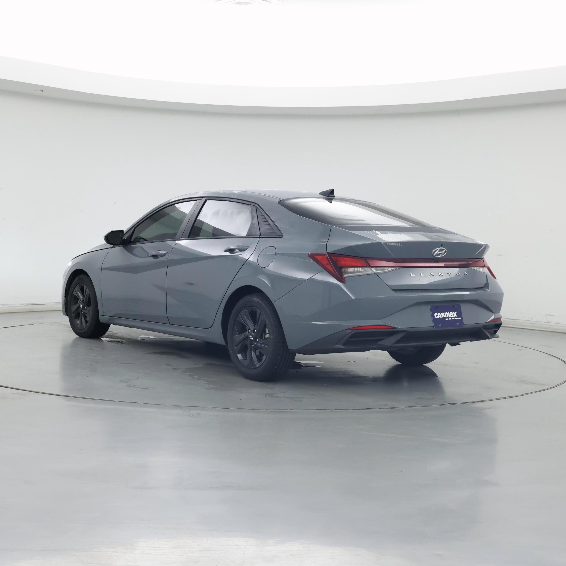 Thumbnail: 2022 Hyundai Elantra - 2