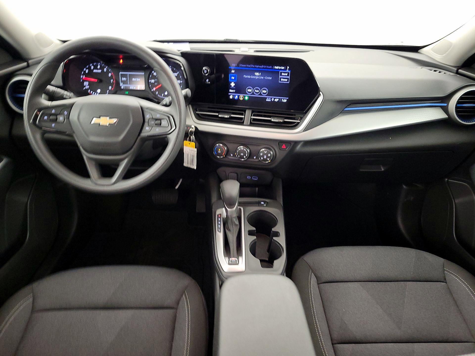 Thumbnail: 2025 Chevrolet Trax - 9