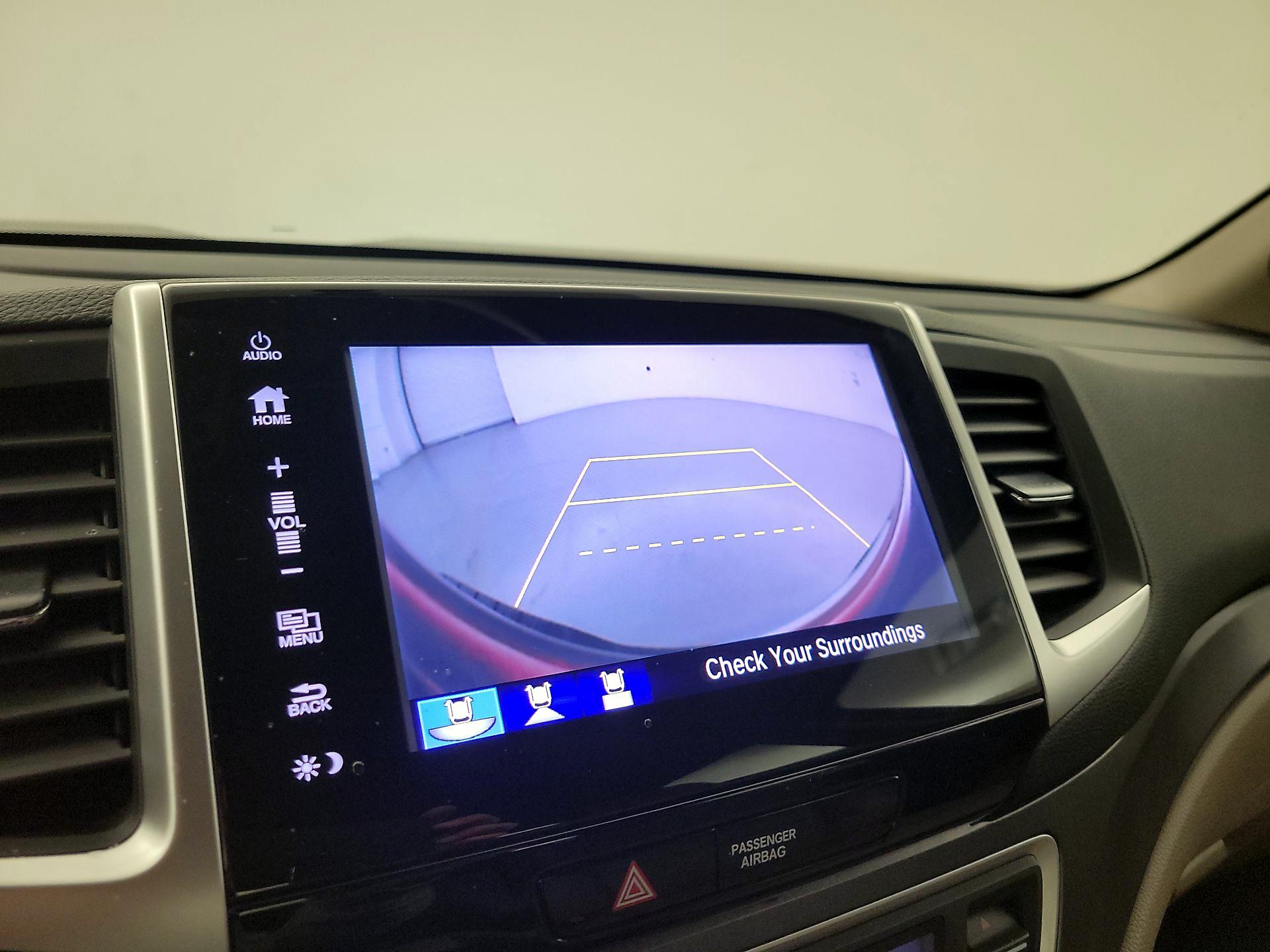 Thumbnail: 2019 Honda Ridgeline - 14