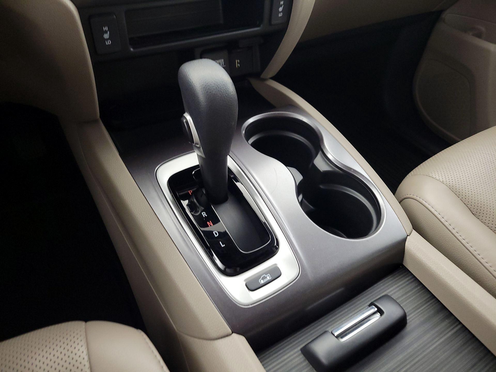 Thumbnail: 2019 Honda Ridgeline - 17