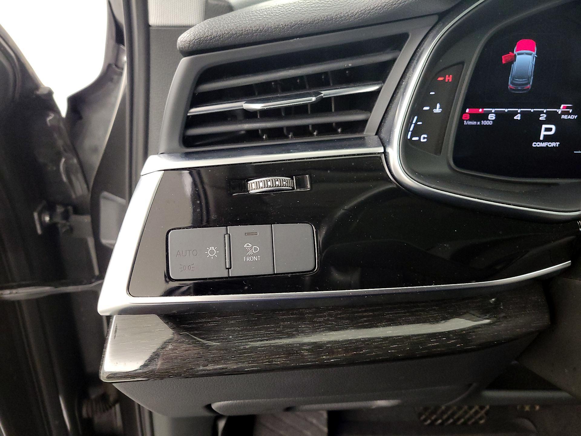 Thumbnail: 2021 Audi Q7 - 13