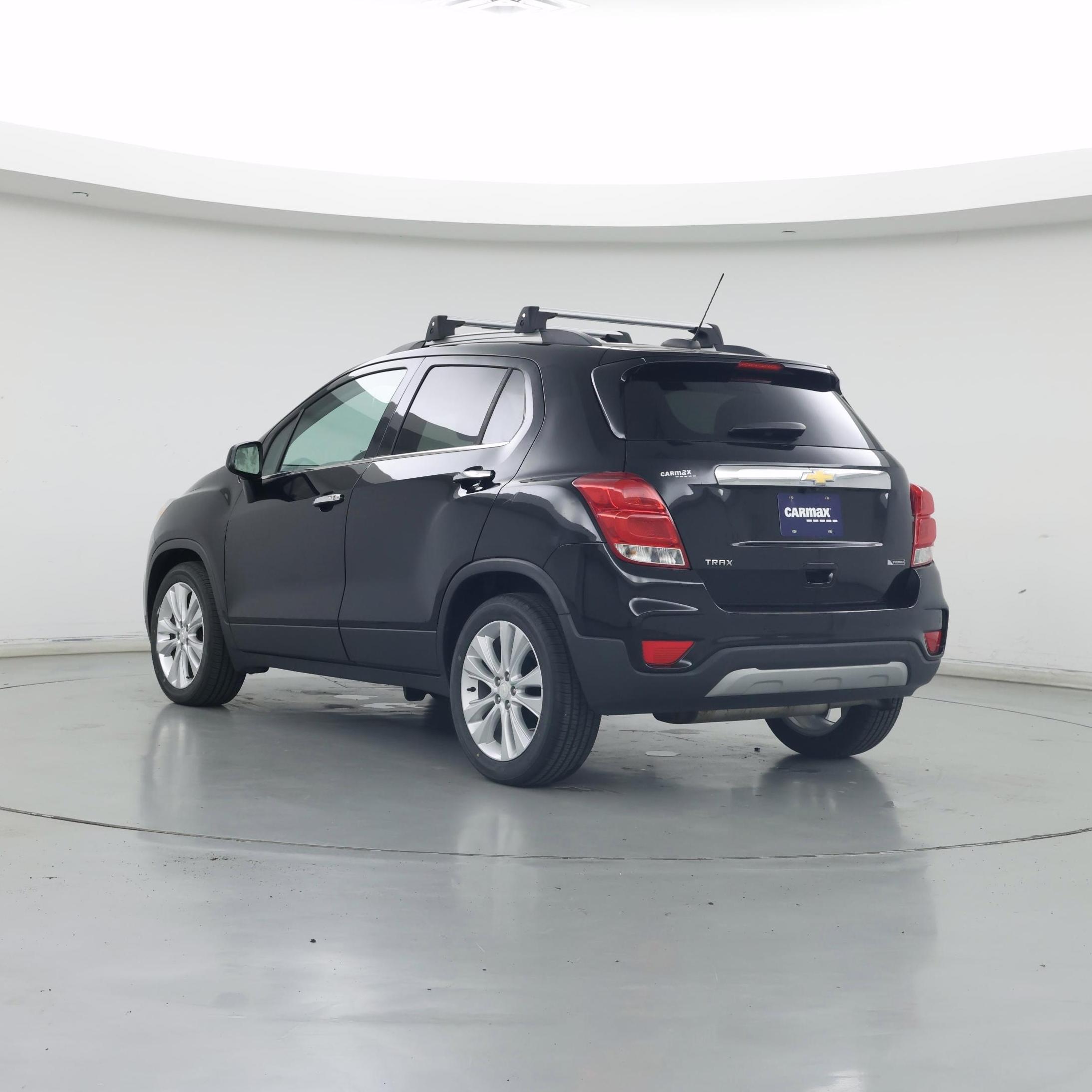 Thumbnail: 2017 Chevrolet Trax - 2