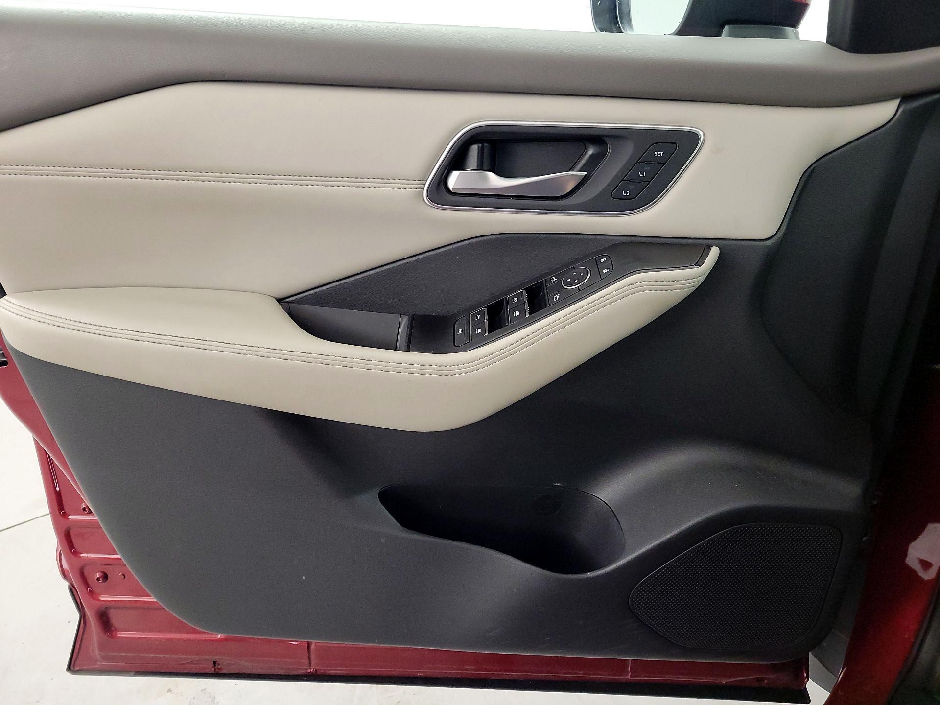 Thumbnail: 2021 Nissan Rogue - 12