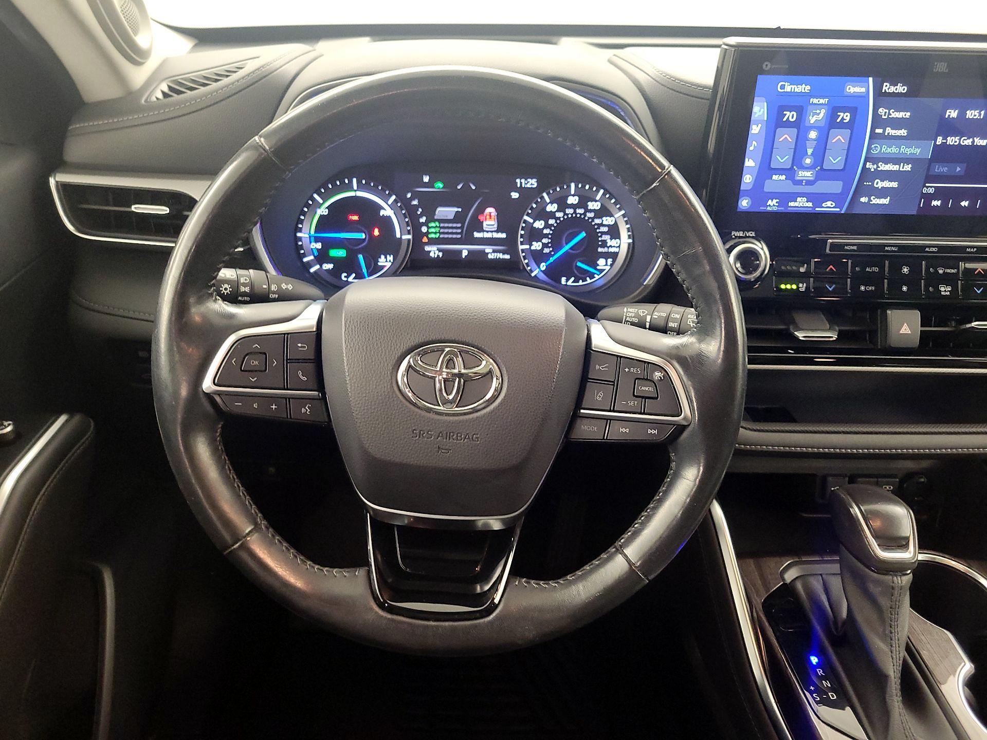 Thumbnail: 2021 Toyota Highlander - 10