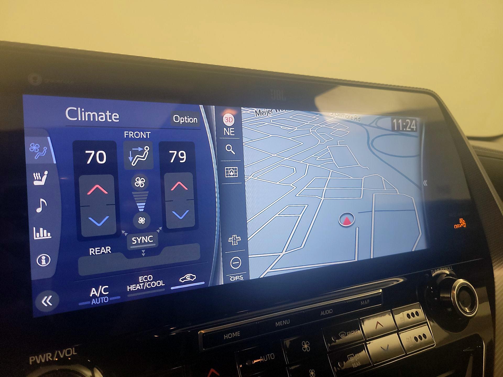 Thumbnail: 2021 Toyota Highlander - 14