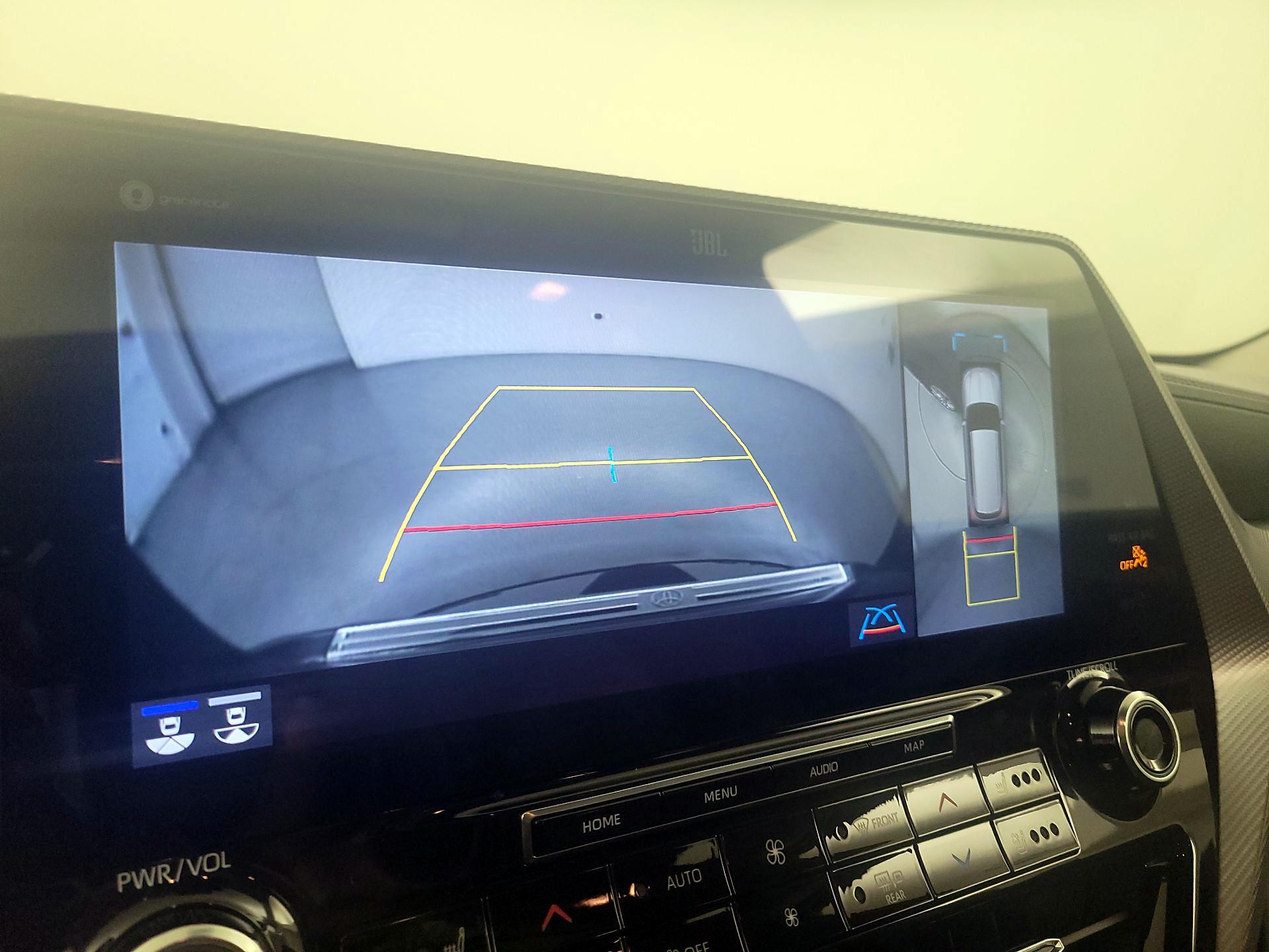 Thumbnail: 2021 Toyota Highlander - 15