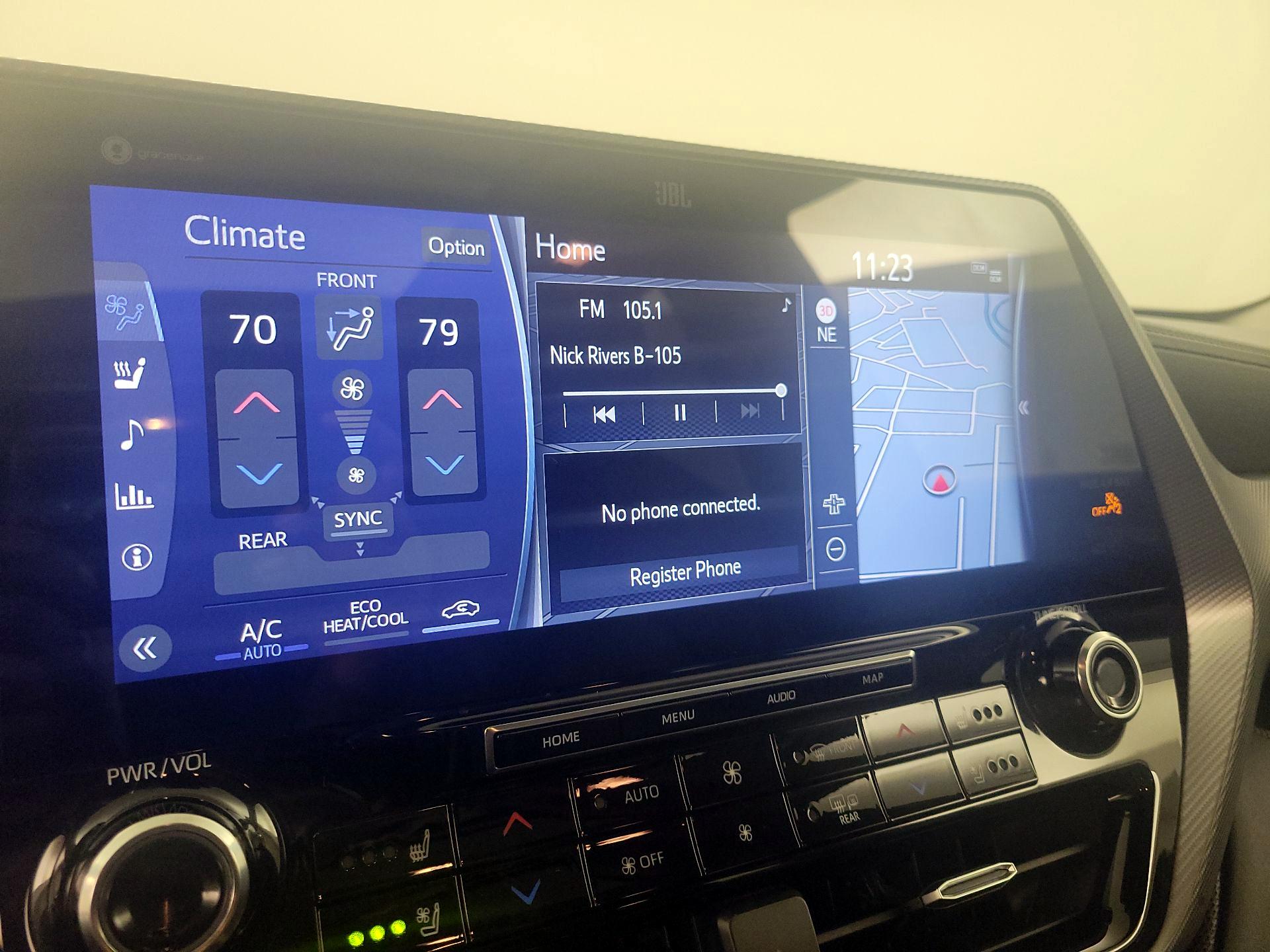 Thumbnail: 2021 Toyota Highlander - 16