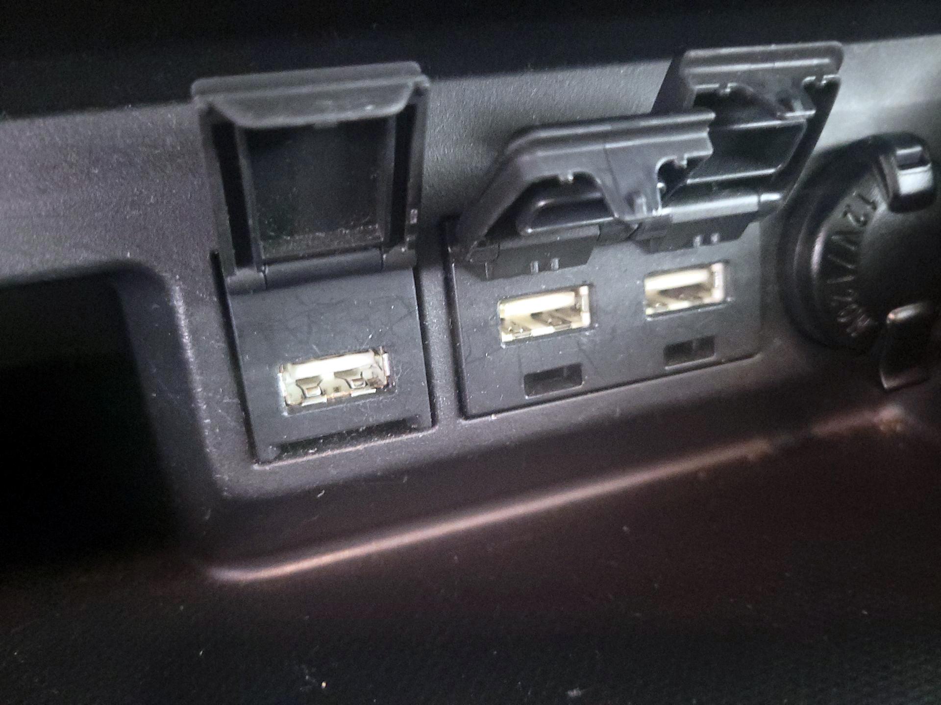 Thumbnail: 2021 Toyota Highlander - 19