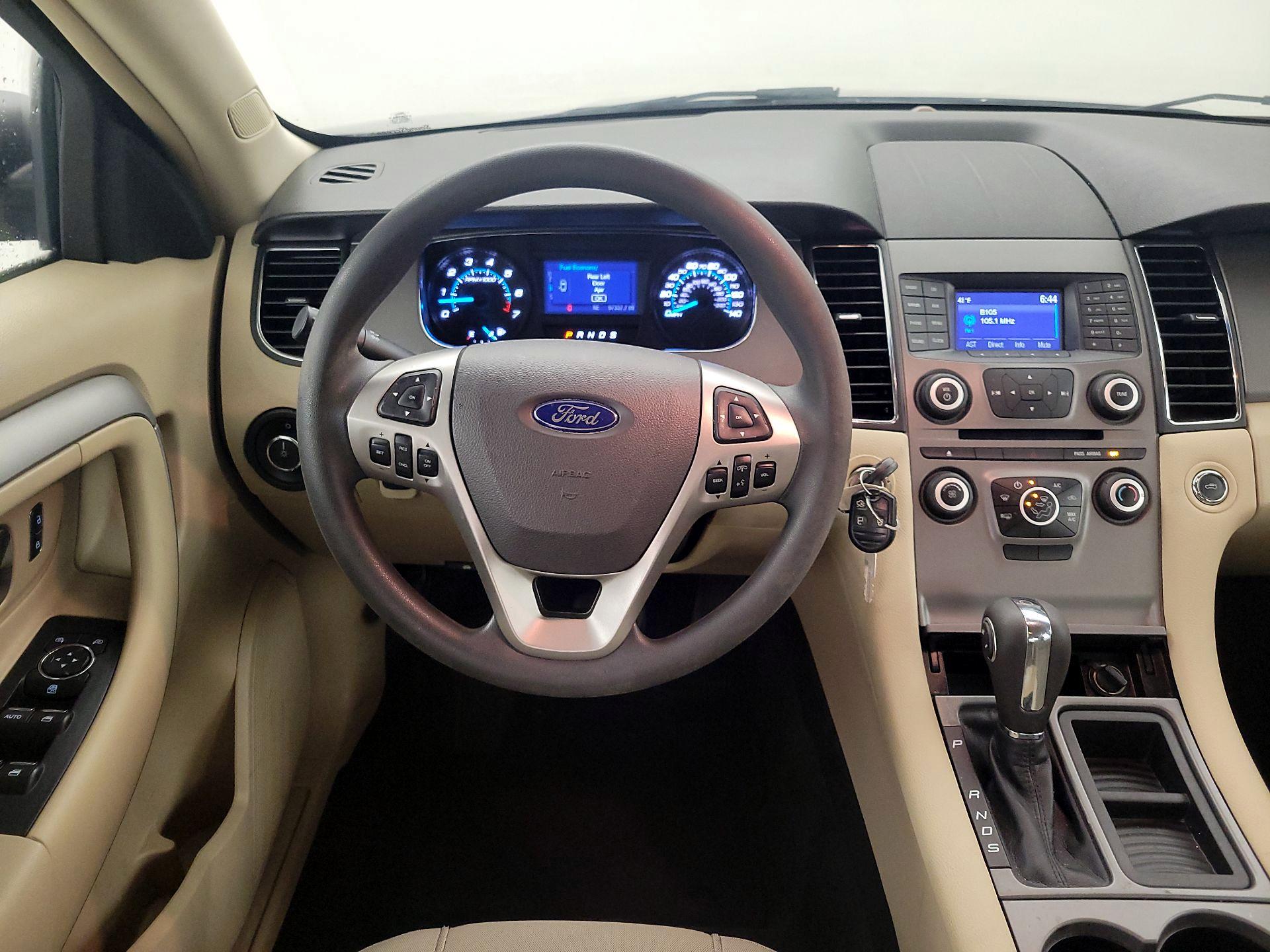 Thumbnail: 2015 Ford Taurus - 10