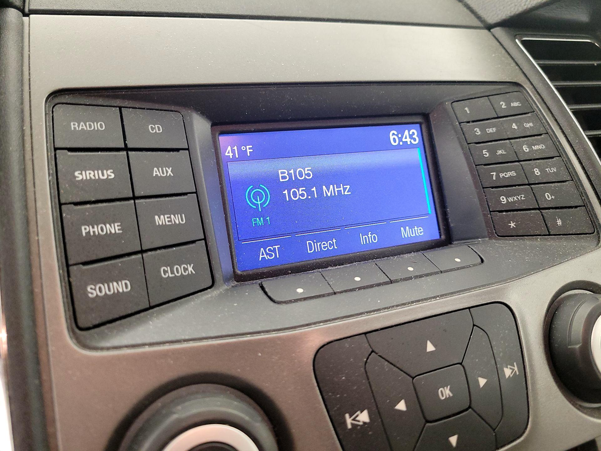 Thumbnail: 2015 Ford Taurus - 15