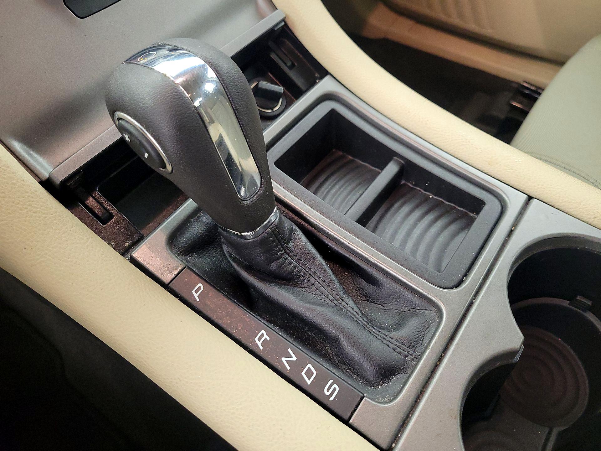 Thumbnail: 2015 Ford Taurus - 17