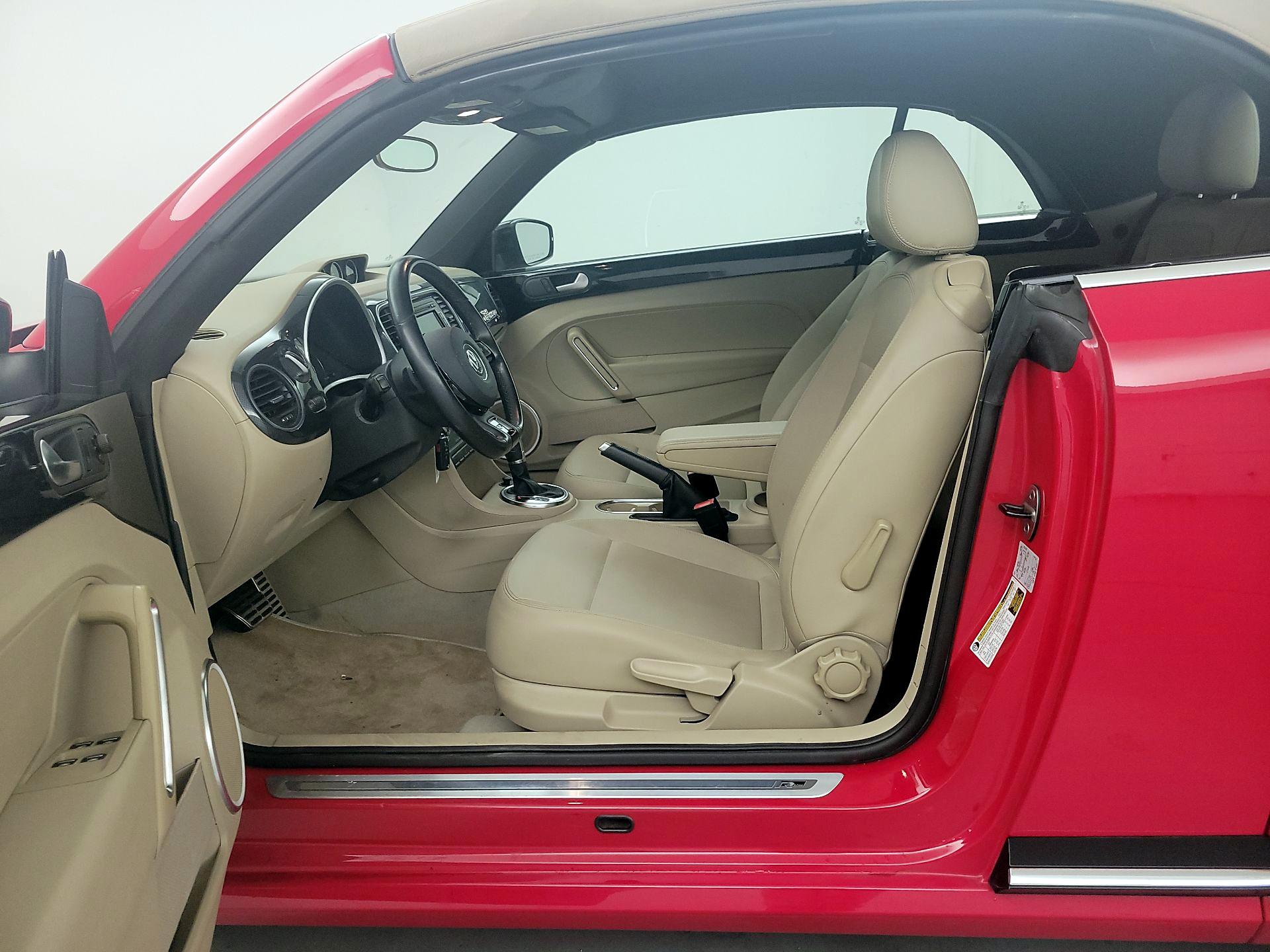 Thumbnail: 2014 Volkswagen Beetle - 11