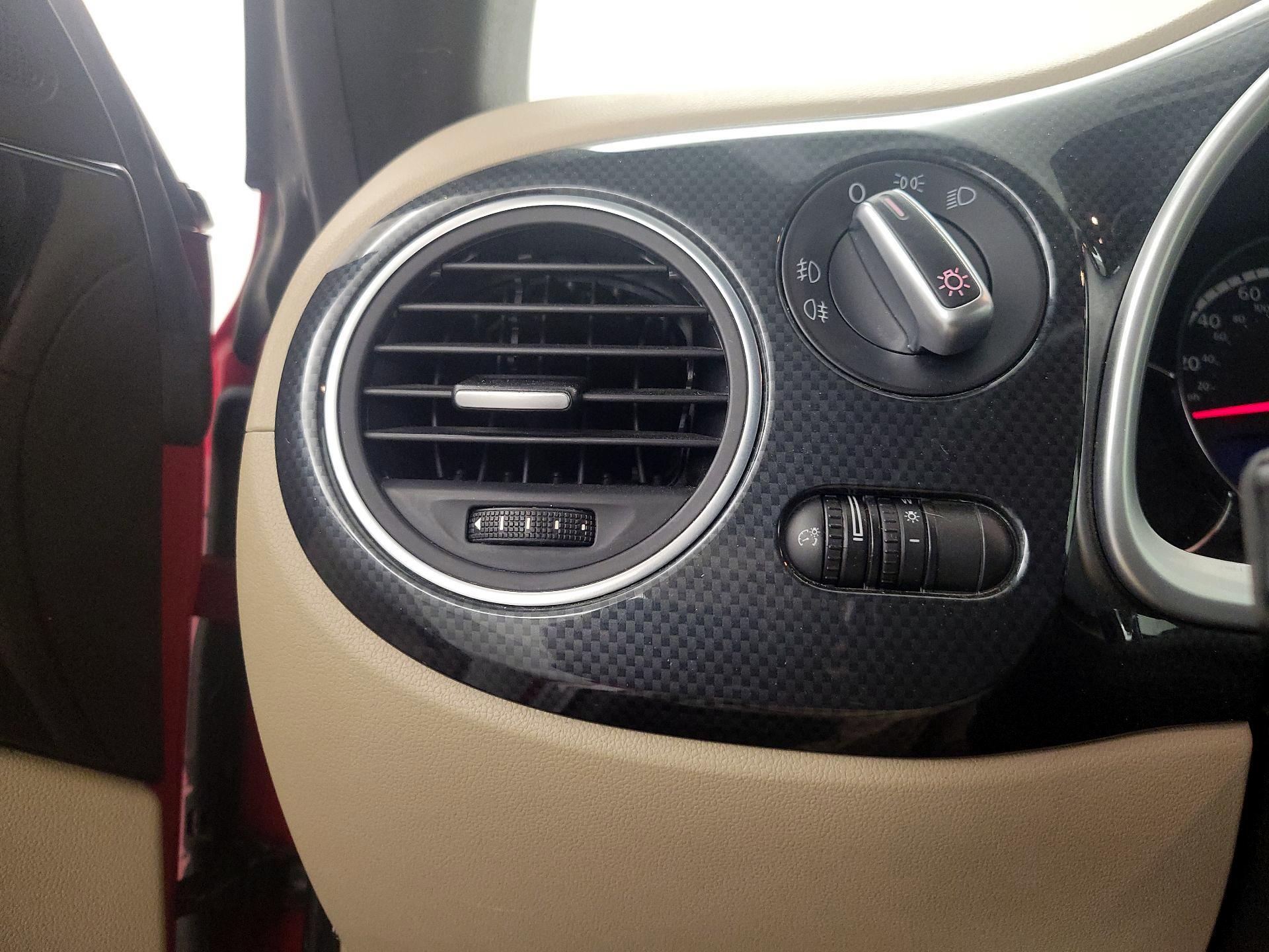 Thumbnail: 2014 Volkswagen Beetle - 13