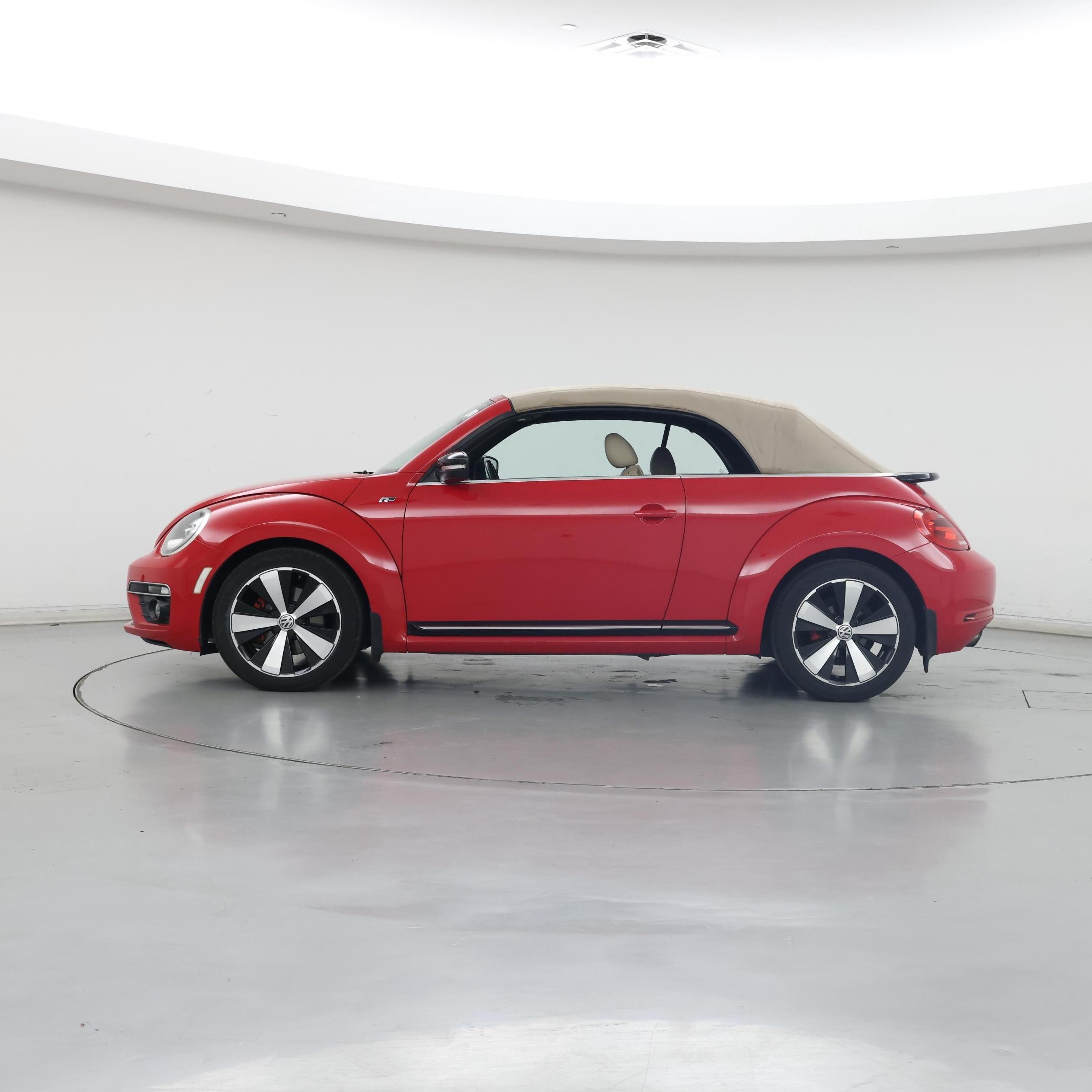 Thumbnail: 2014 Volkswagen Beetle - 3