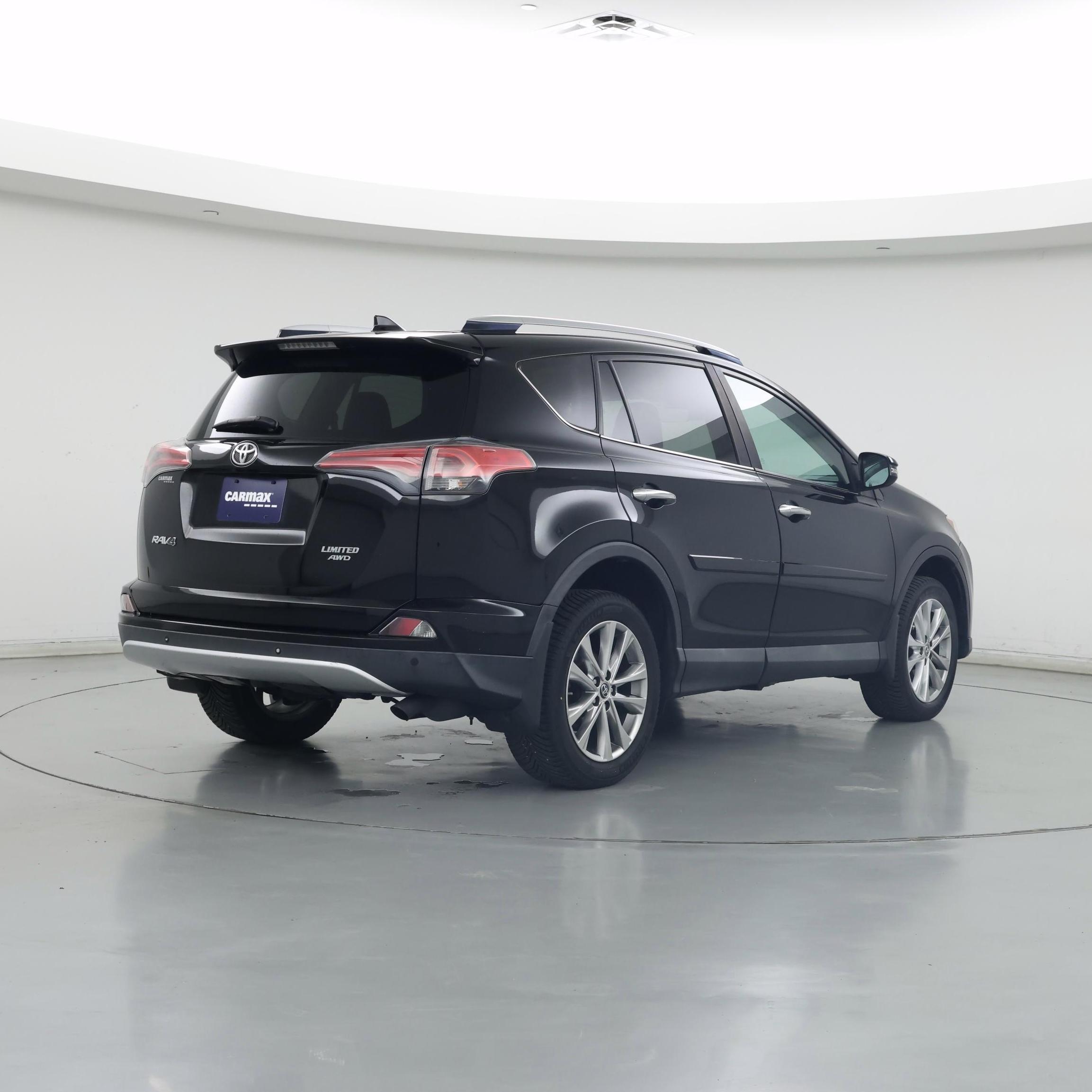 Thumbnail: 2016 Toyota RAV4 - 8