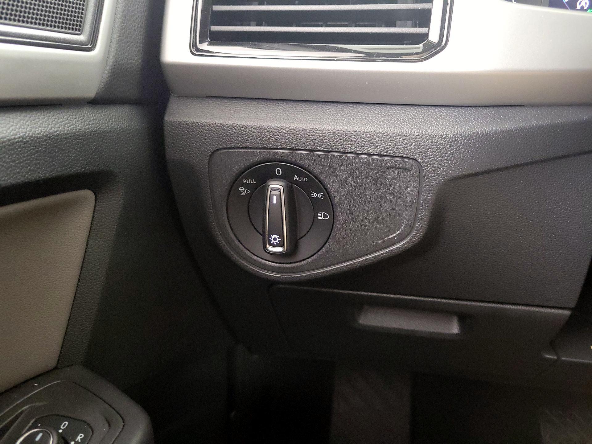 Thumbnail: 2022 Volkswagen Atlas - 13