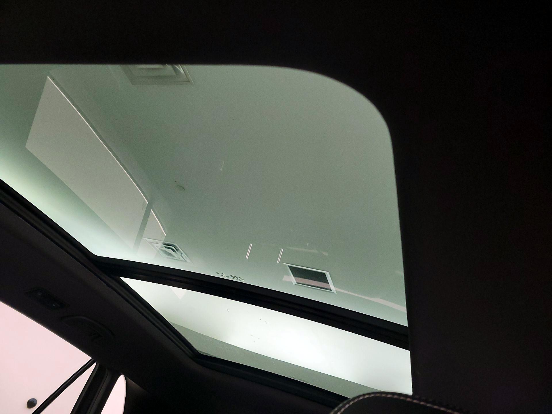 Thumbnail: 2022 Volkswagen Atlas - 20