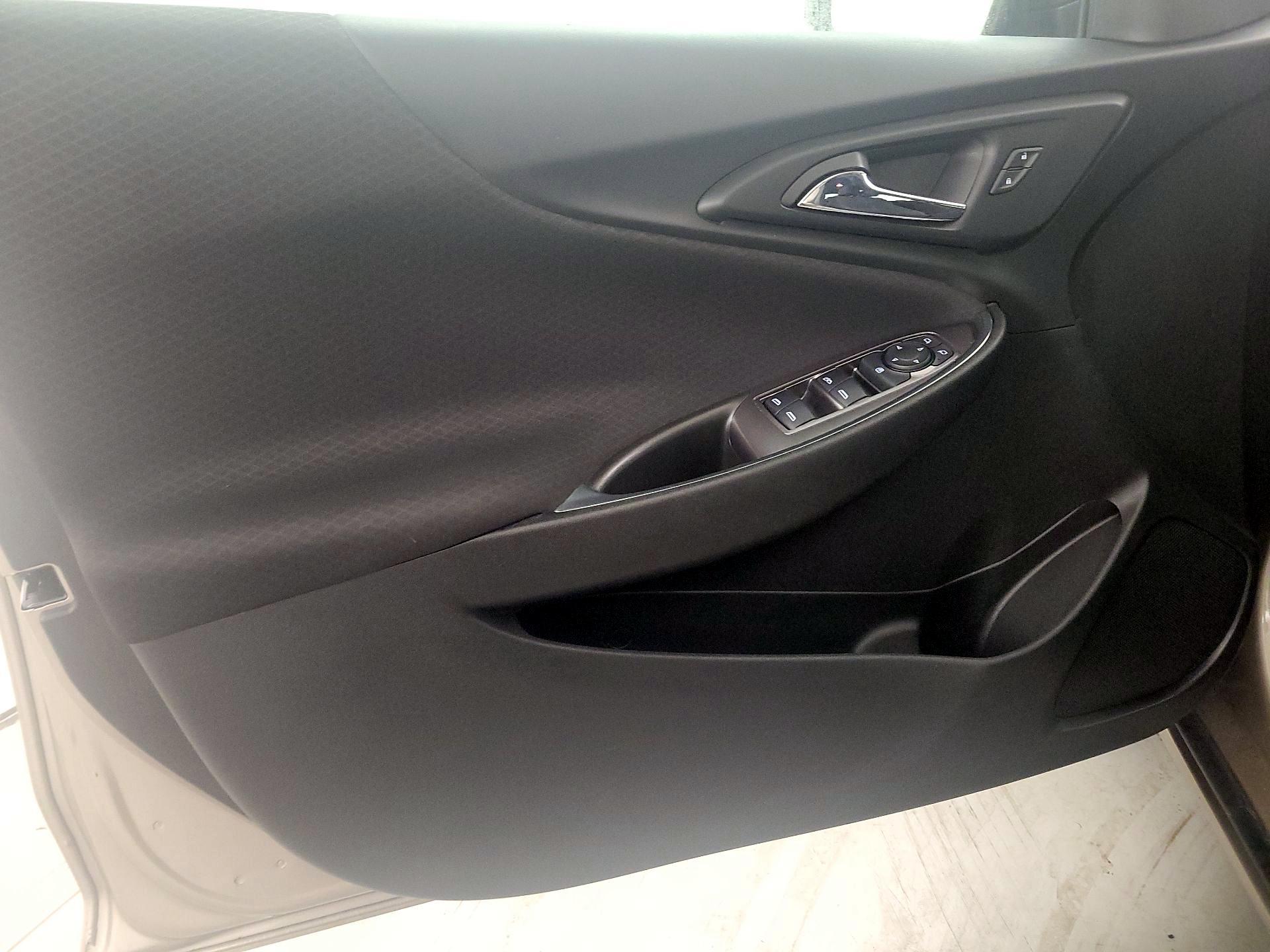 Thumbnail: 2022 Chevrolet Malibu - 12