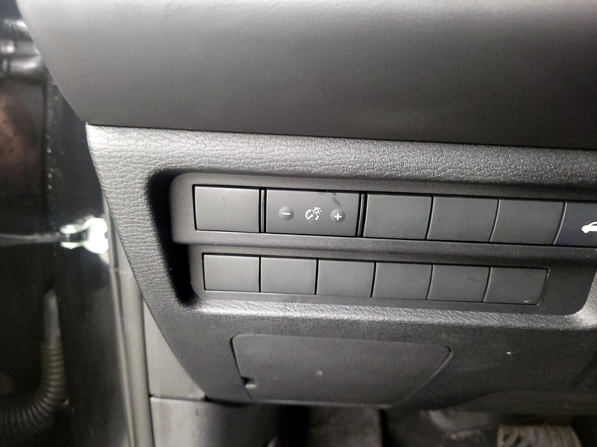 Thumbnail: 2024 Mitsubishi Outlander - 13