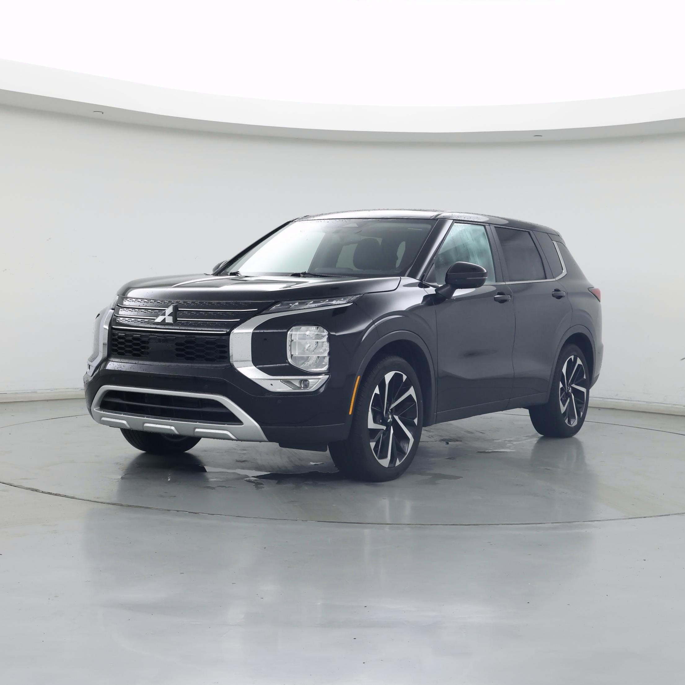 Thumbnail: 2024 Mitsubishi Outlander - 4