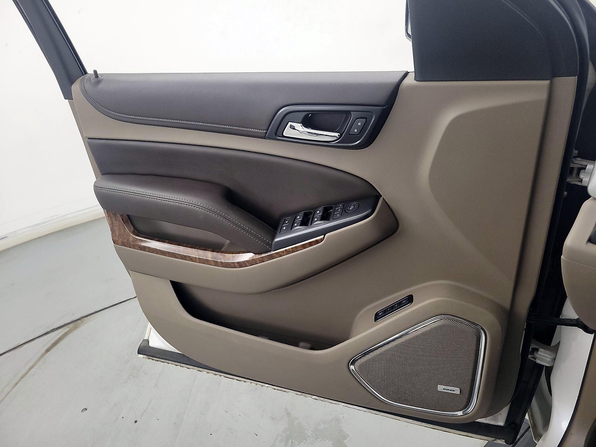 Thumbnail: 2017 Chevrolet Suburban - 12