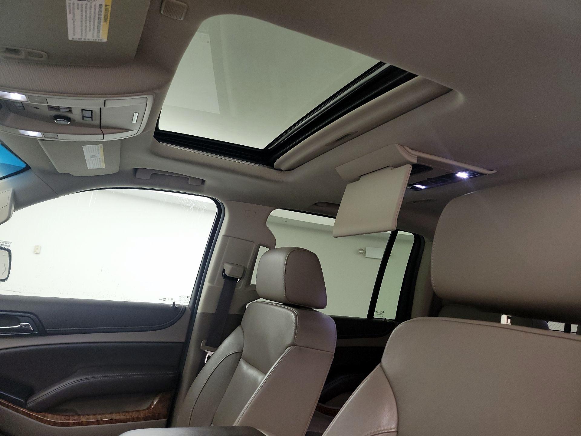 Thumbnail: 2017 Chevrolet Suburban - 20