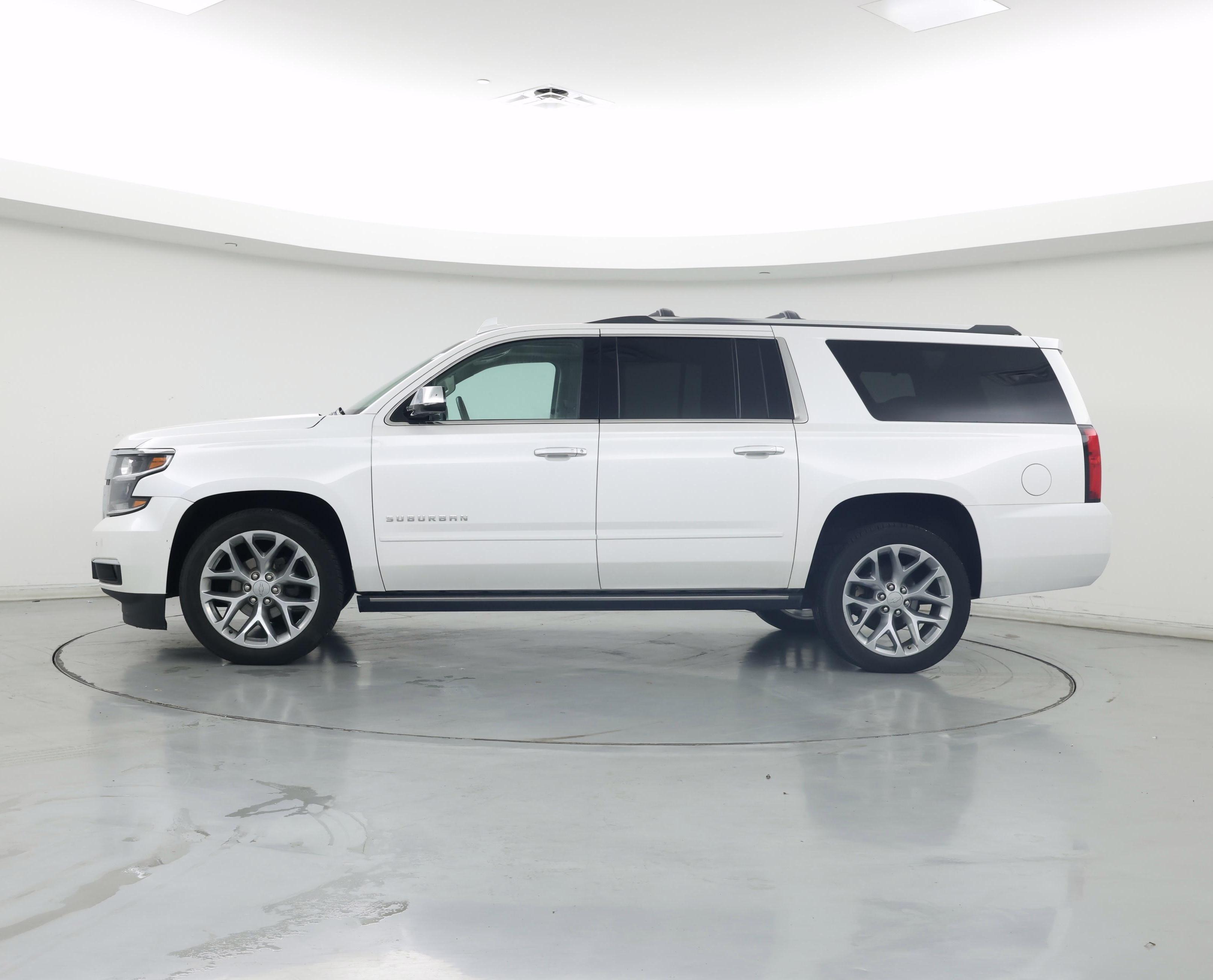 Thumbnail: 2017 Chevrolet Suburban - 3