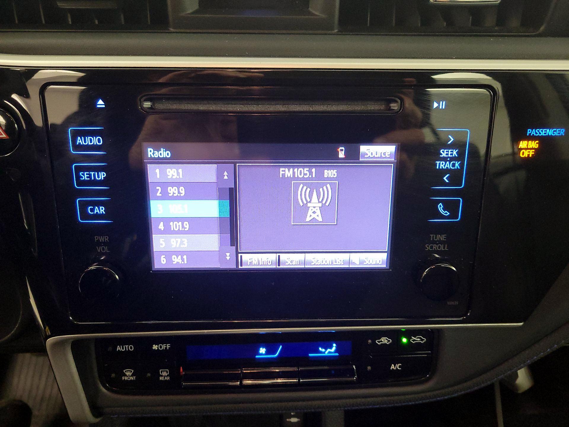 Thumbnail: 2018 Toyota Corolla - 15