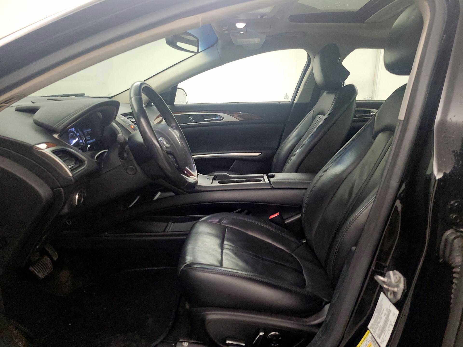 Thumbnail: 2016 Lincoln MKZ - 11