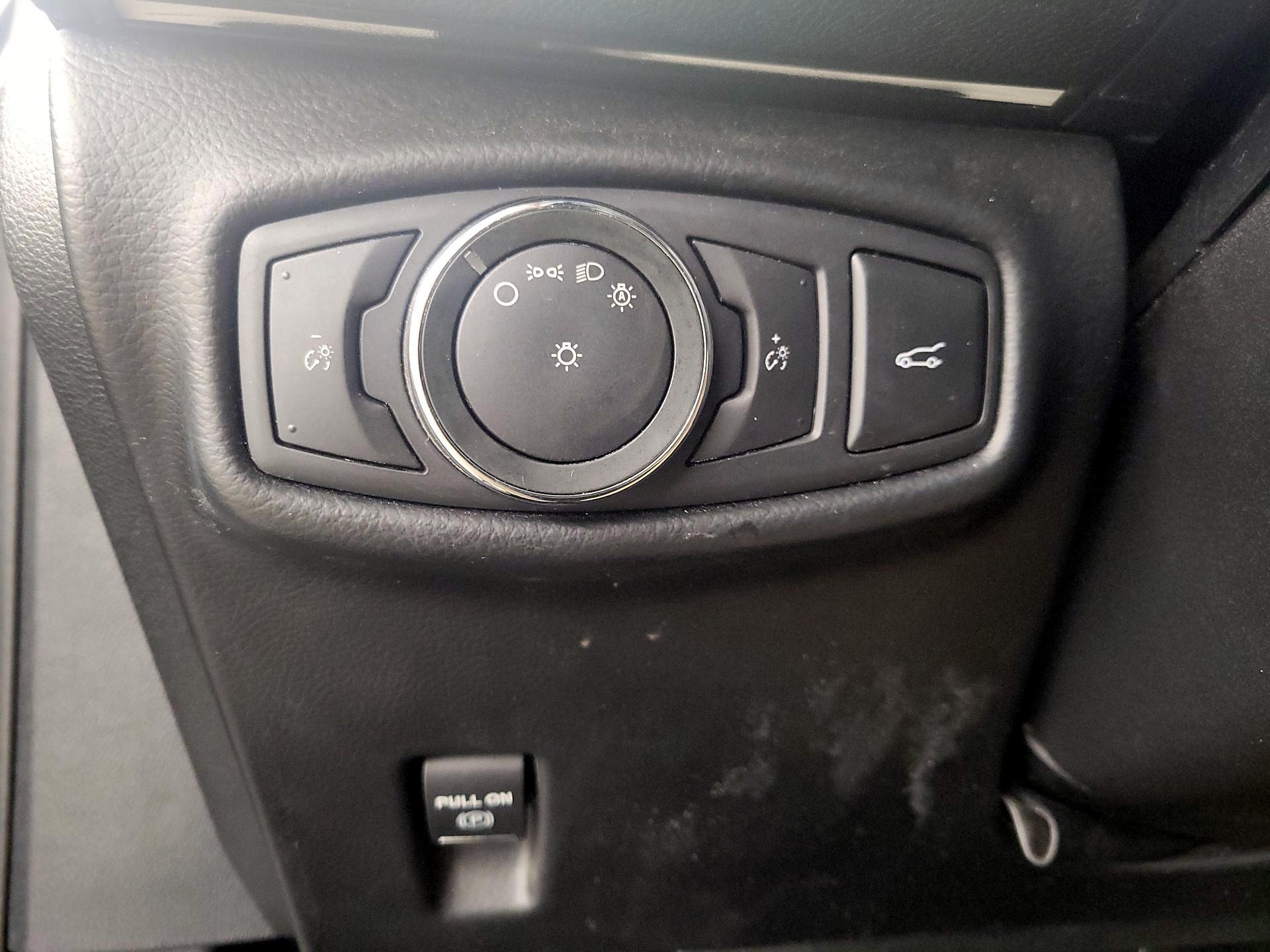 Thumbnail: 2016 Lincoln MKZ - 13