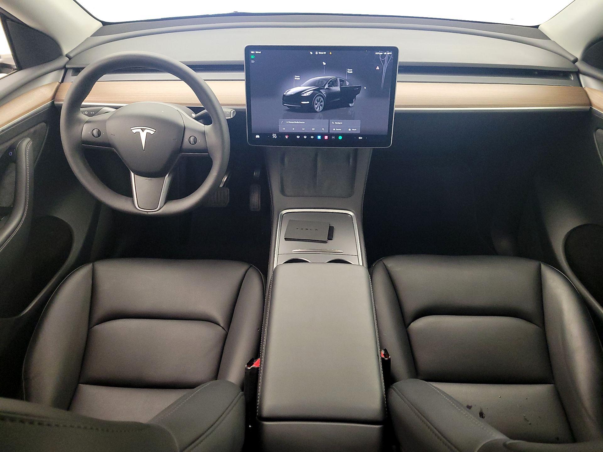 Thumbnail: 2025 Tesla Model Y - 9
