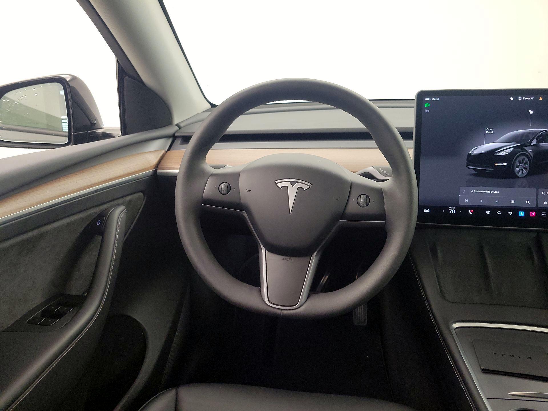 Thumbnail: 2025 Tesla Model Y - 10