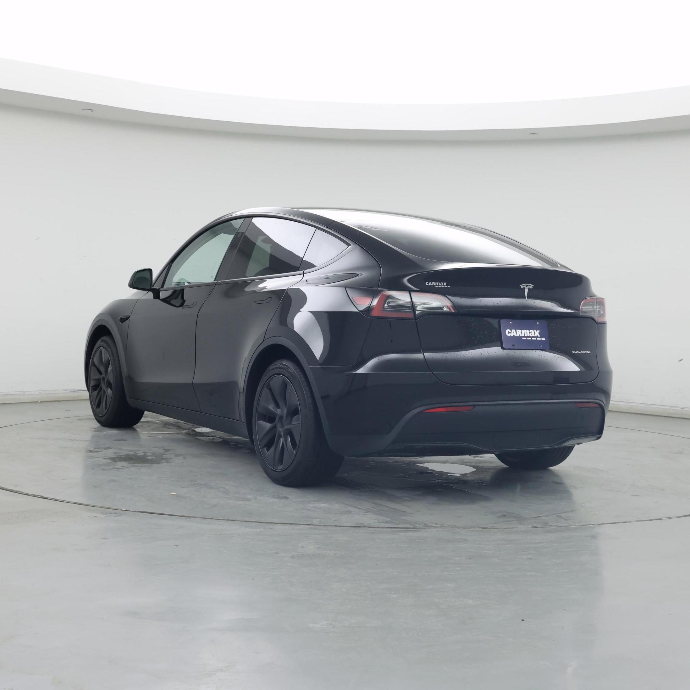Thumbnail: 2025 Tesla Model Y - 2