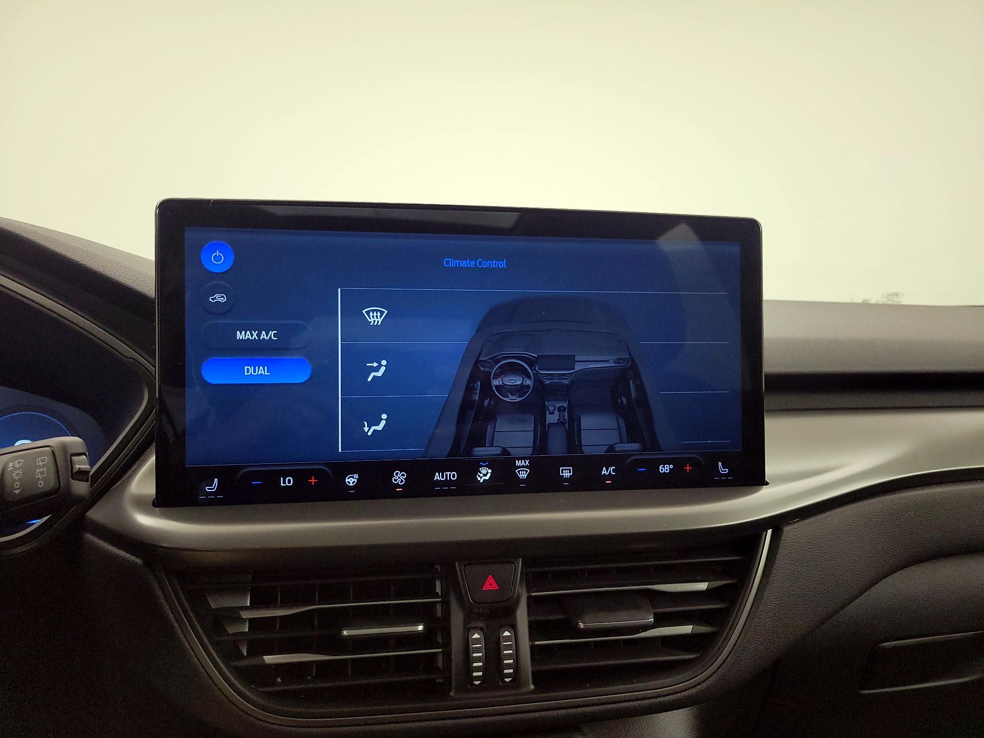 Thumbnail: 2023 Ford Escape - 17