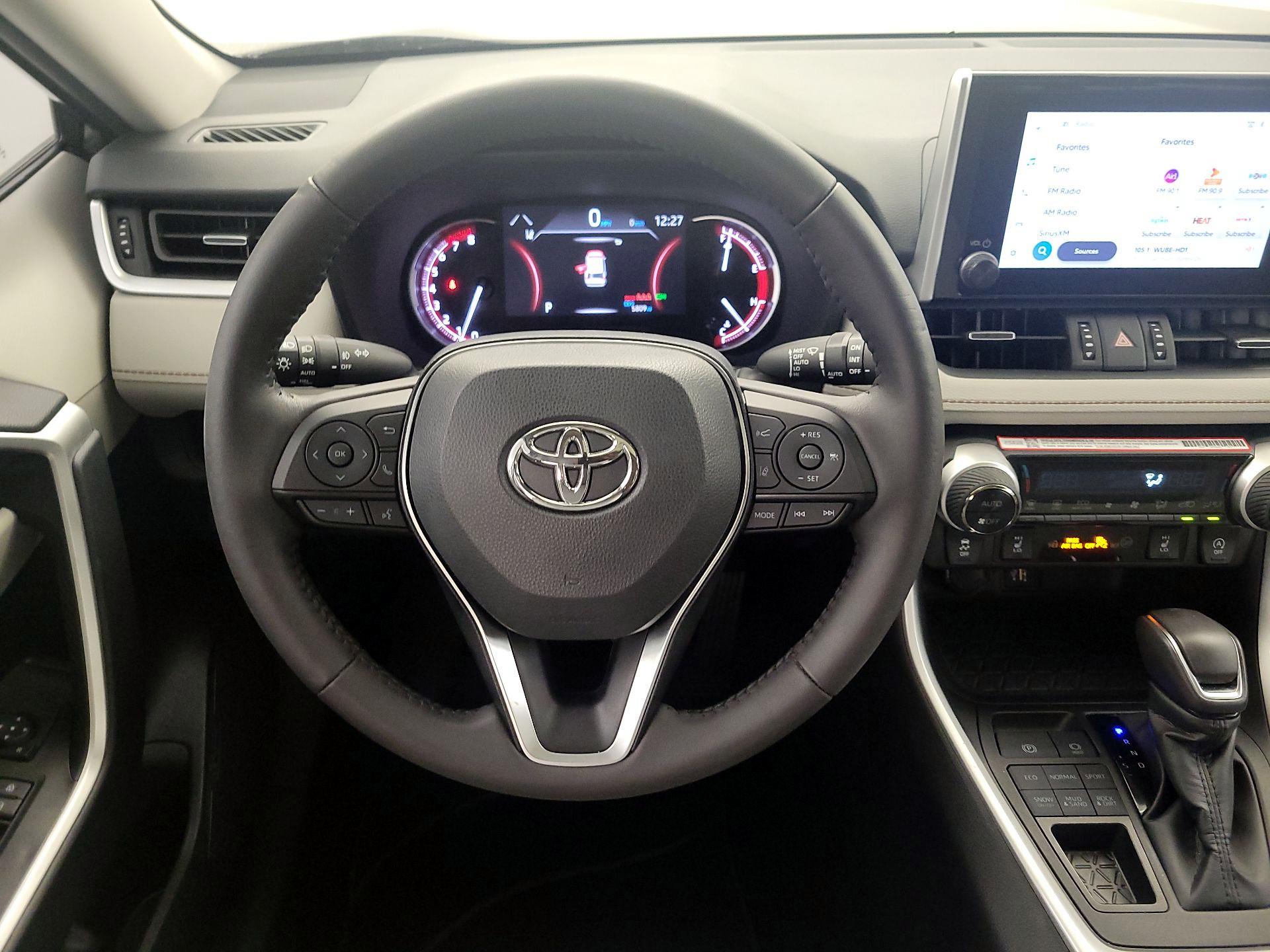 Thumbnail: 2025 Toyota RAV4 - 10