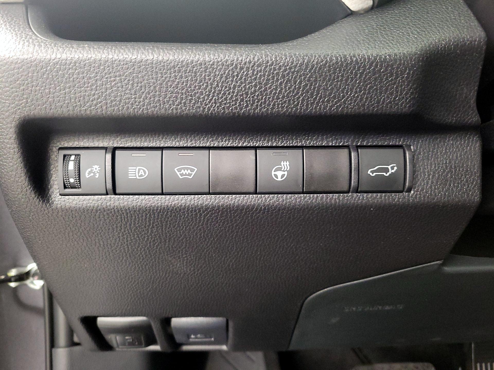 Thumbnail: 2025 Toyota RAV4 - 13