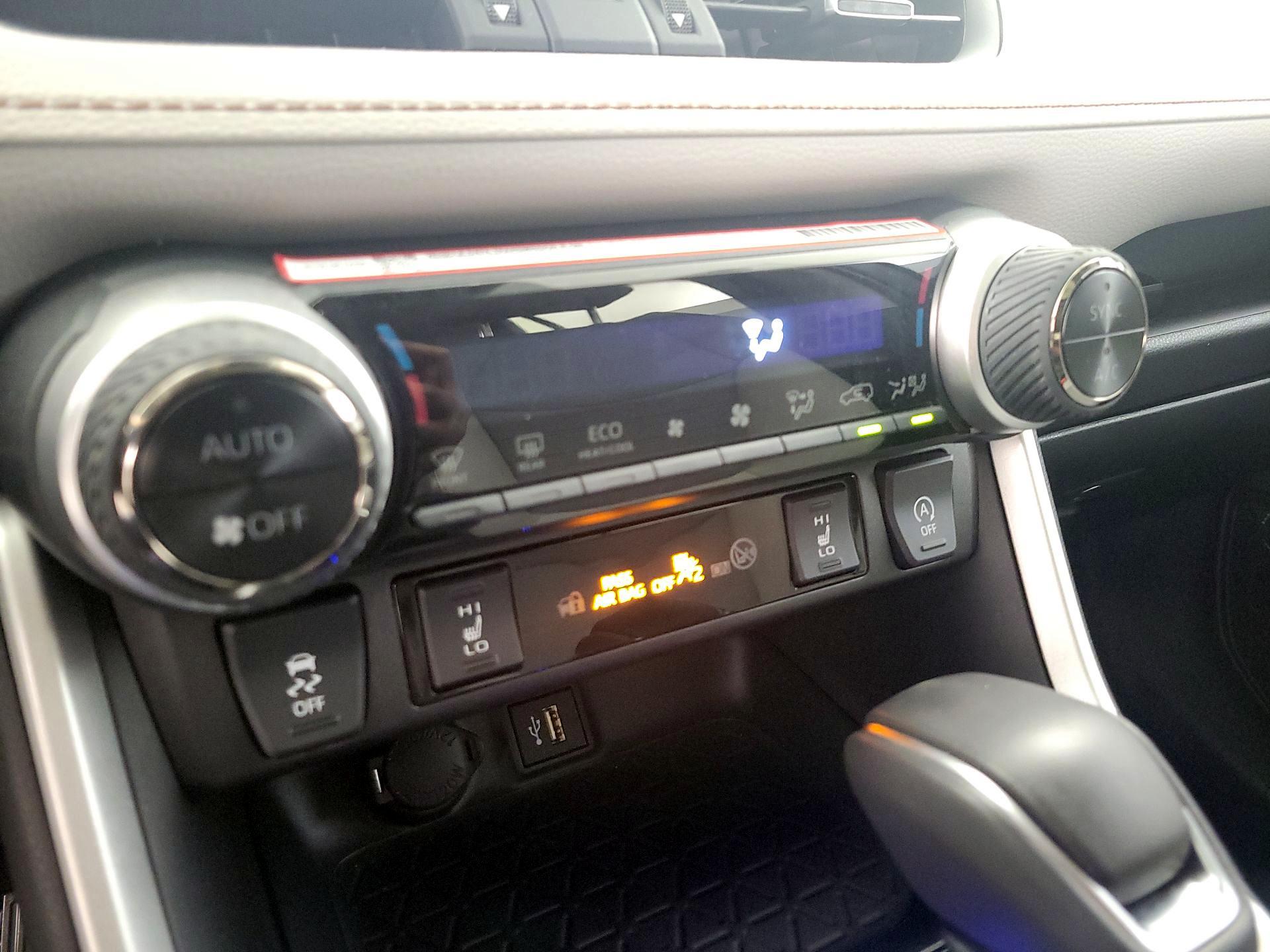 Thumbnail: 2025 Toyota RAV4 - 16