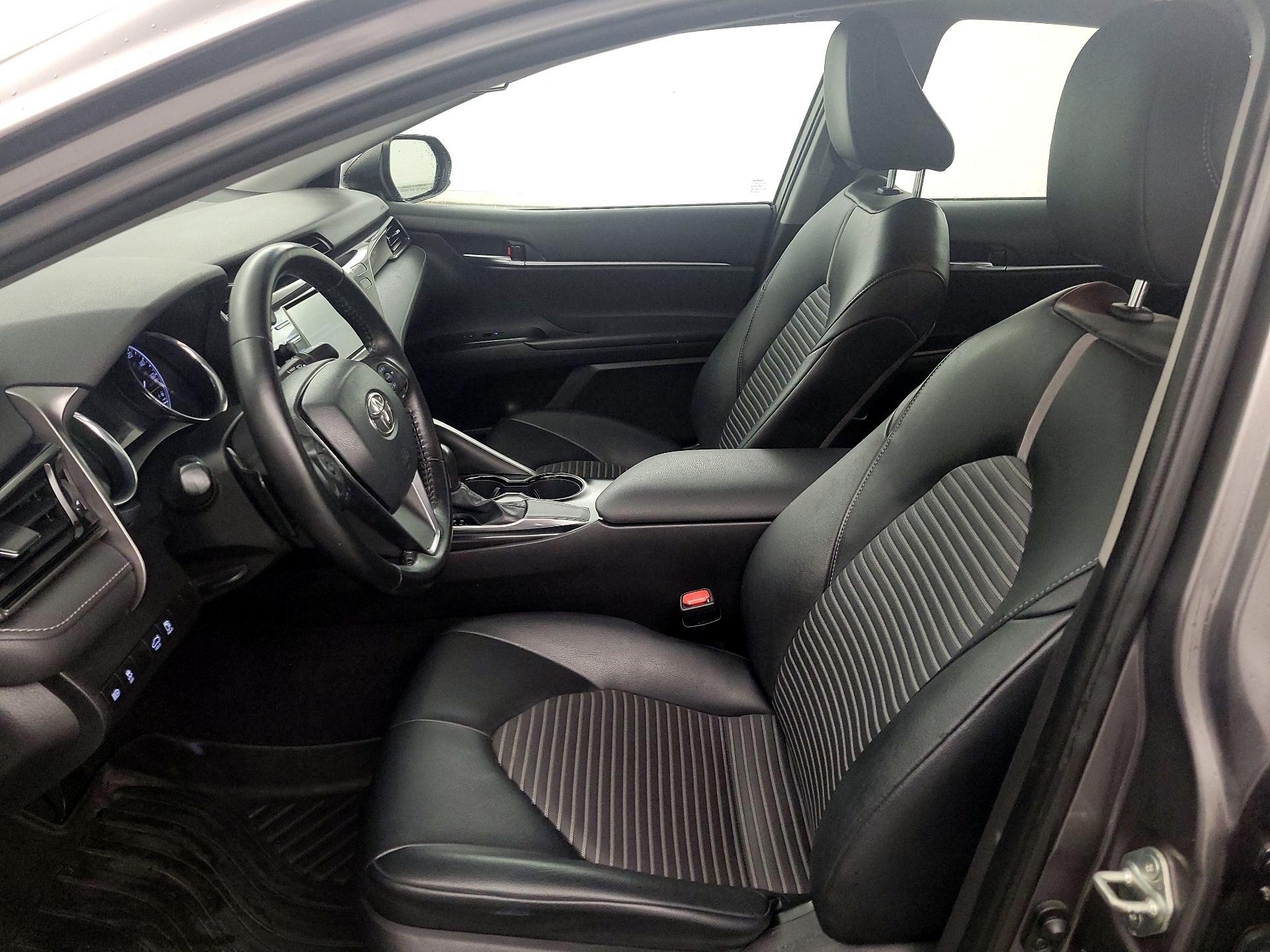 Thumbnail: 2020 Toyota Camry - 11