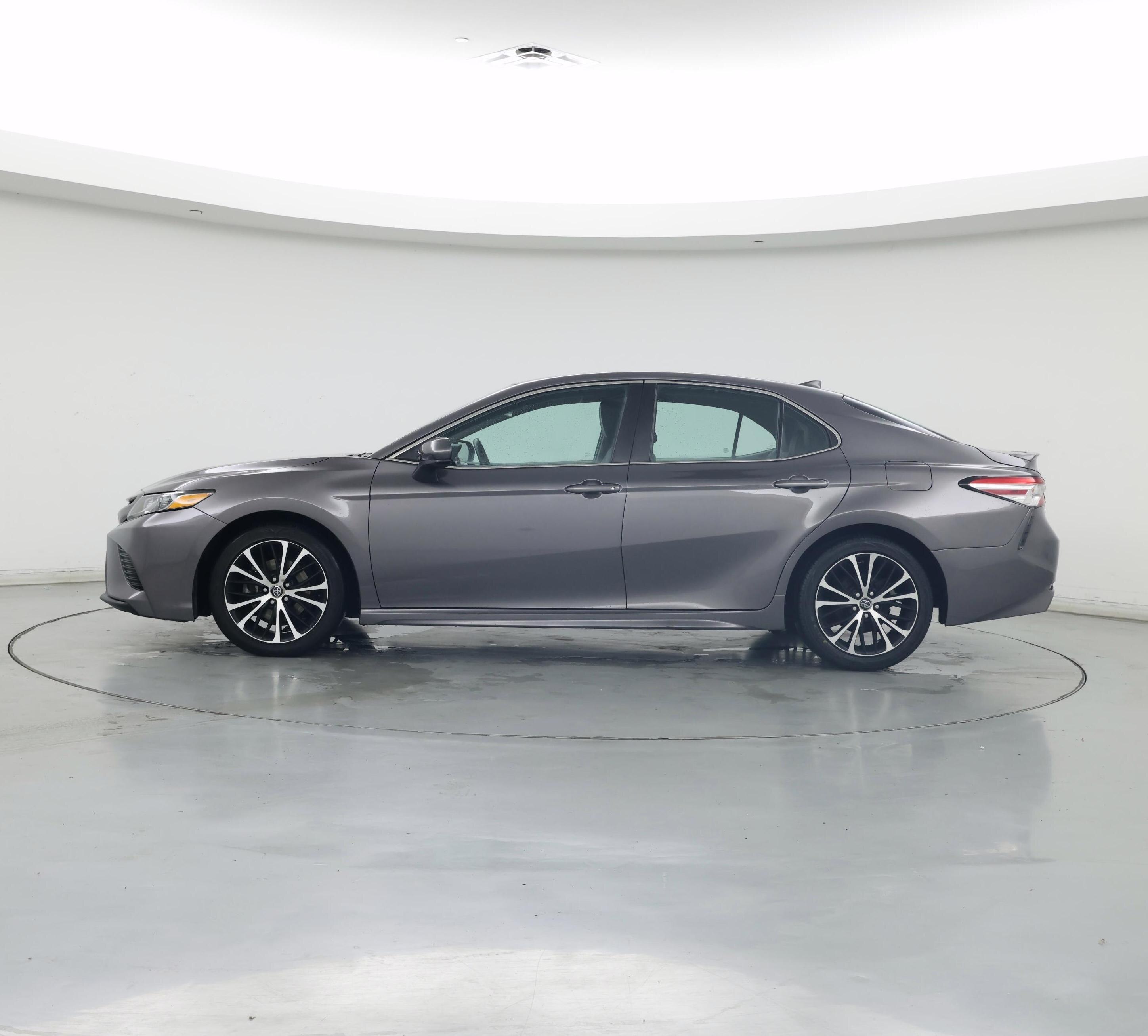 Thumbnail: 2020 Toyota Camry - 3