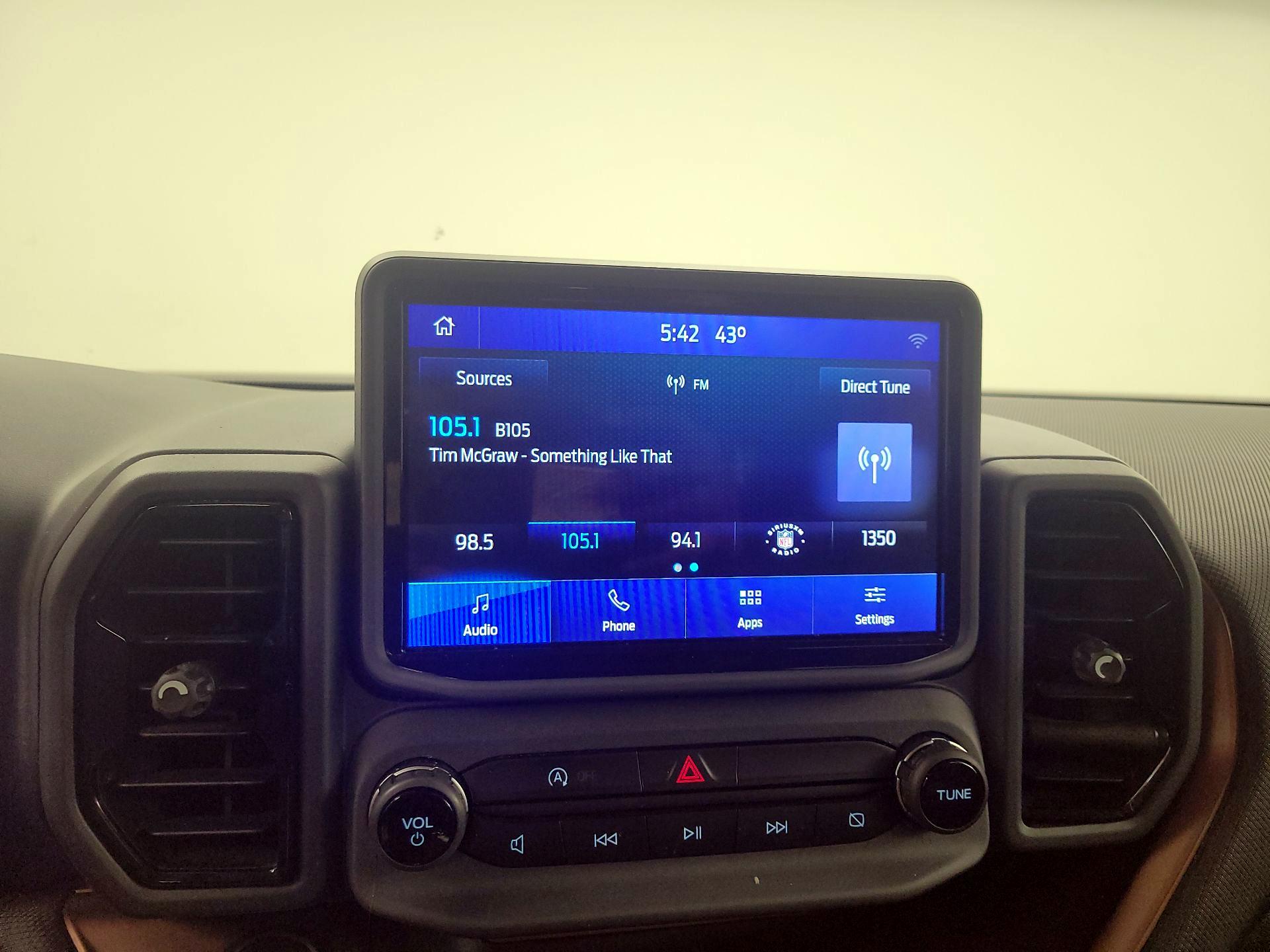 Thumbnail: 2021 Ford Bronco Sport - 15