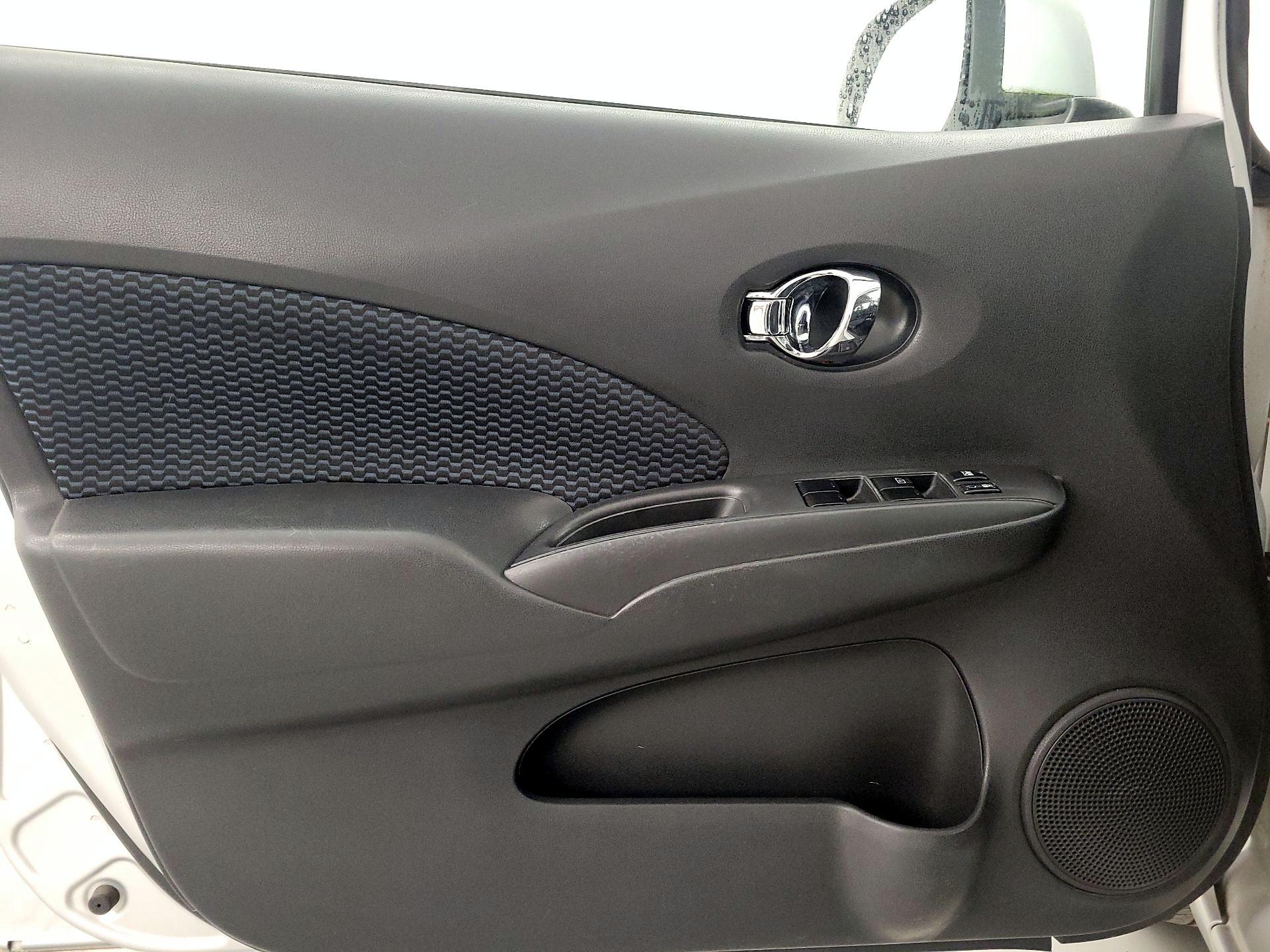 Thumbnail: 2014 Nissan Versa Note - 12