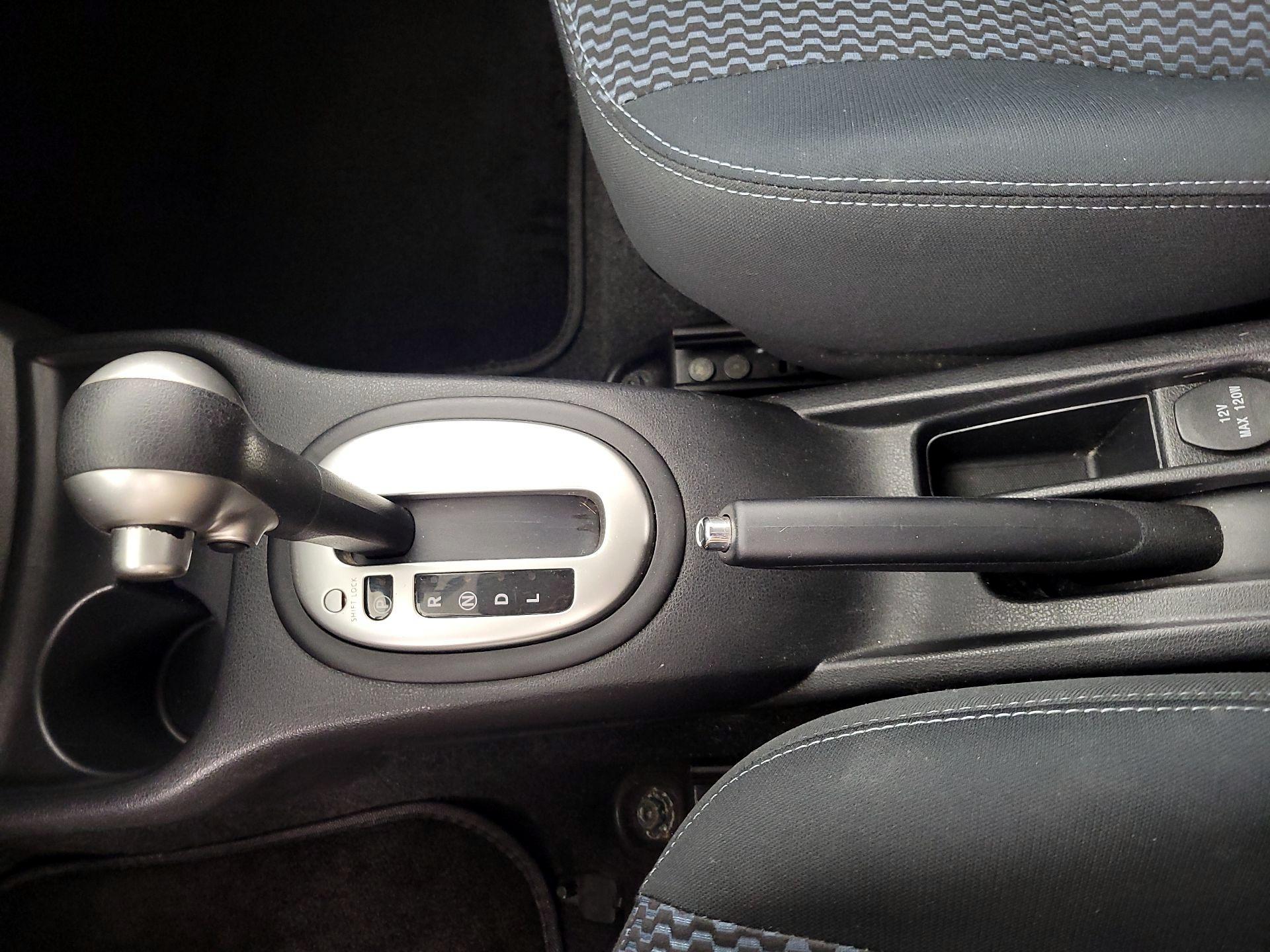 Thumbnail: 2014 Nissan Versa Note - 16