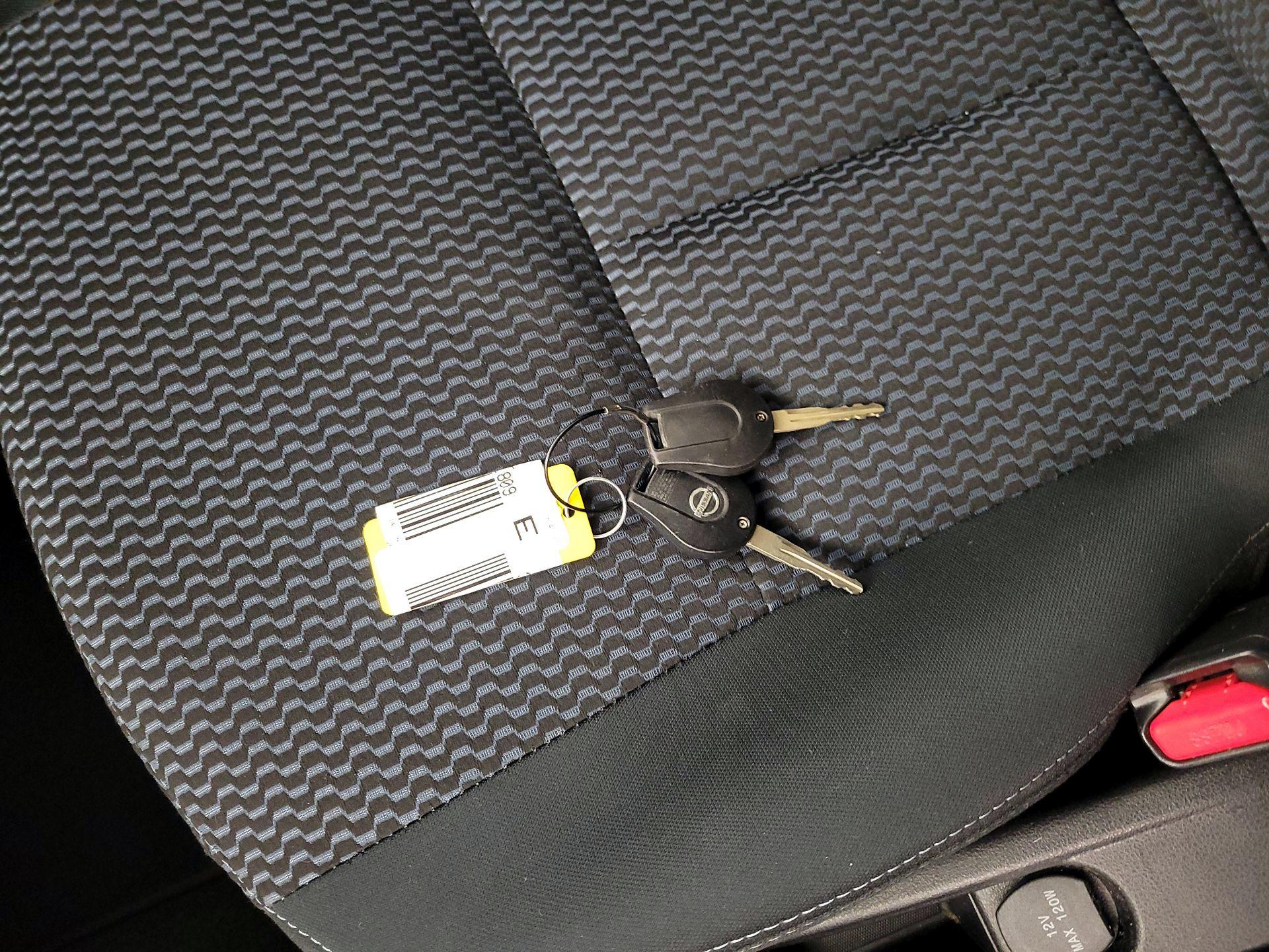 Thumbnail: 2014 Nissan Versa Note - 20