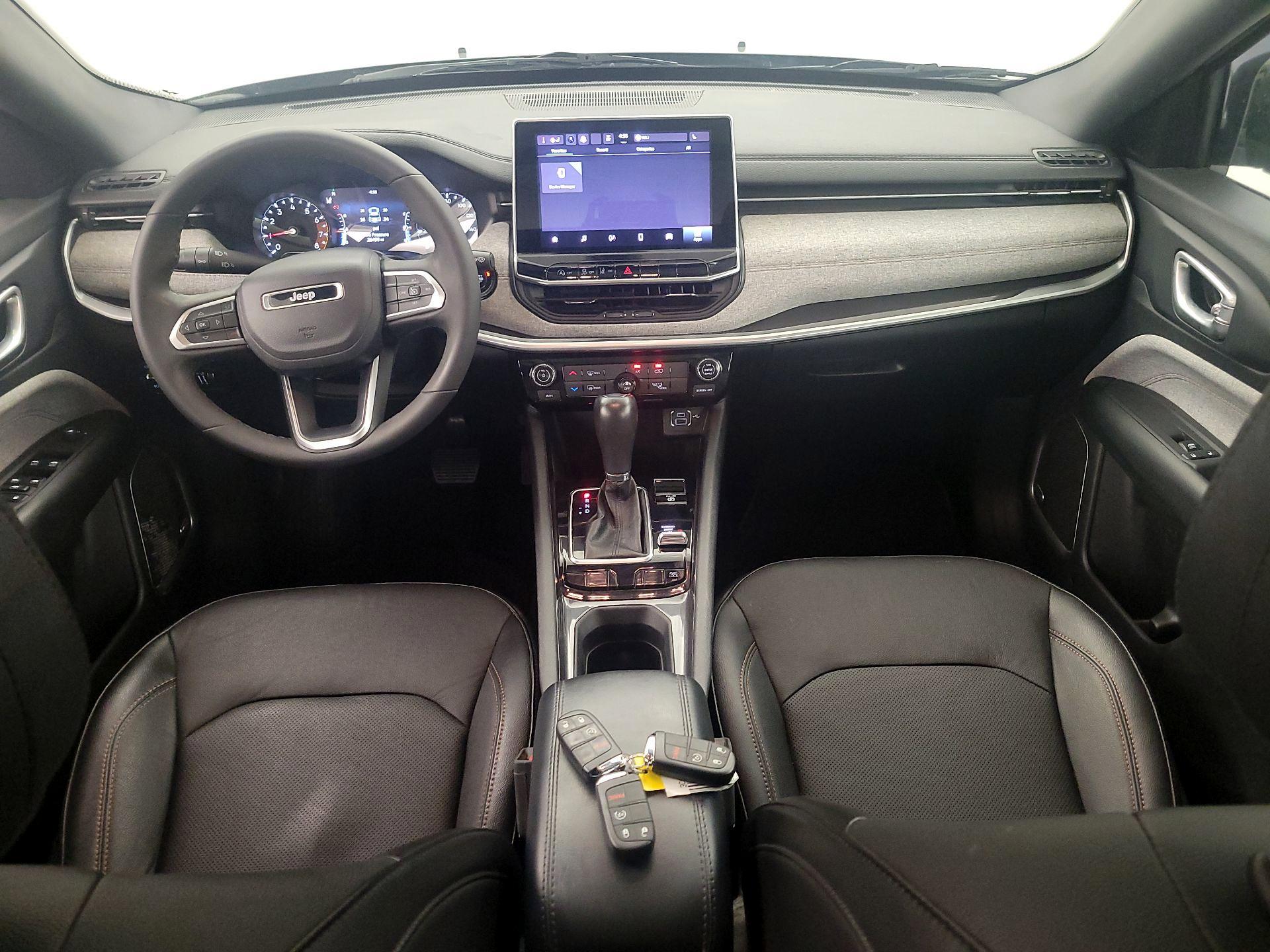 Thumbnail: 2023 Jeep Compass - 9