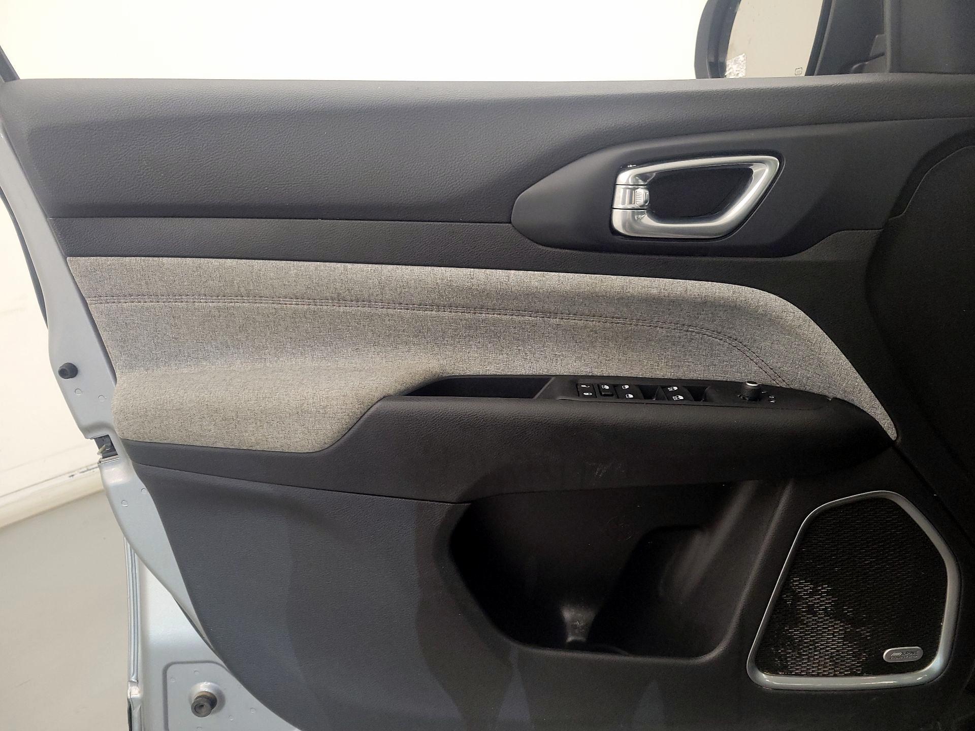 Thumbnail: 2023 Jeep Compass - 12