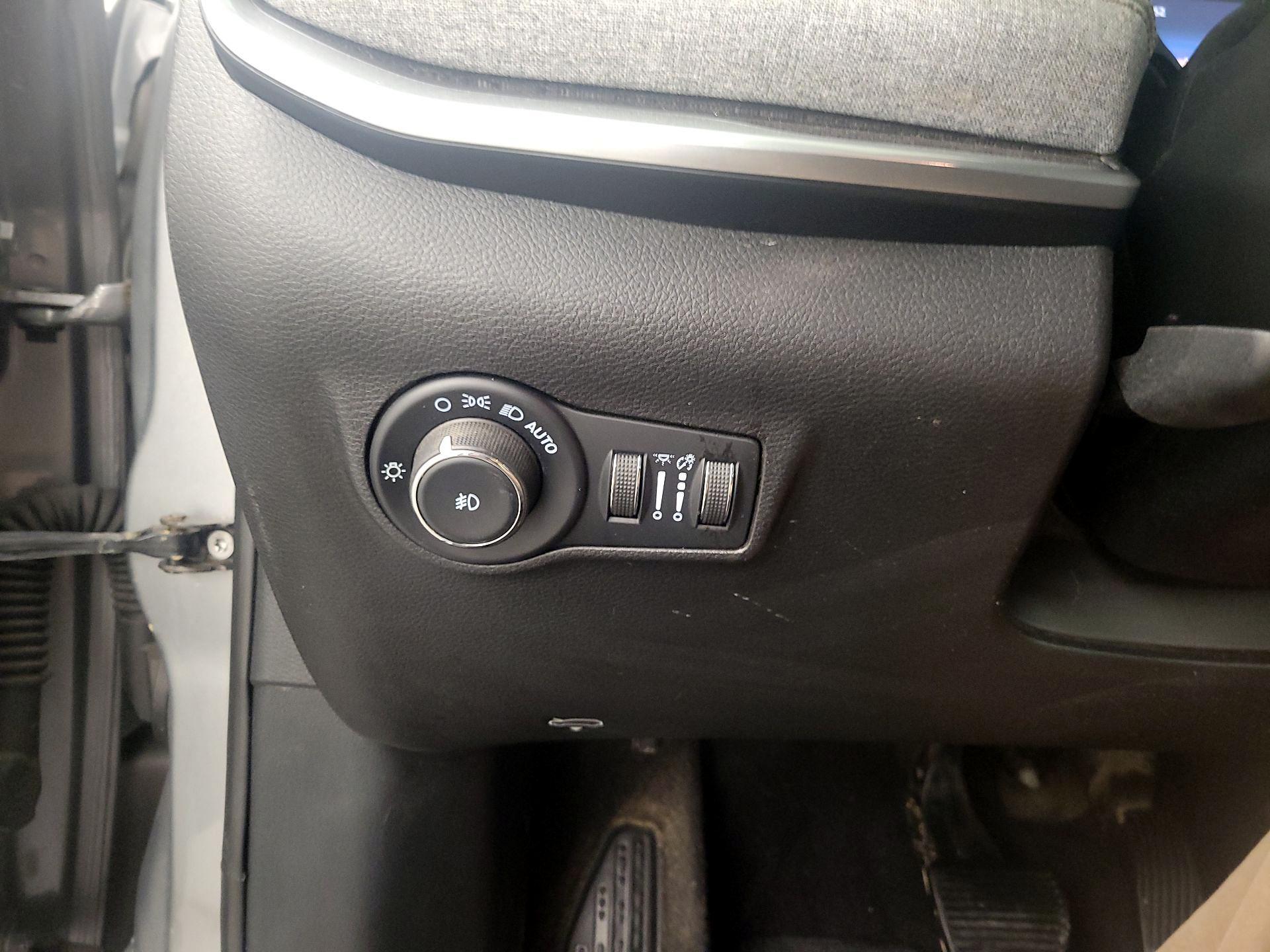 Thumbnail: 2023 Jeep Compass - 13